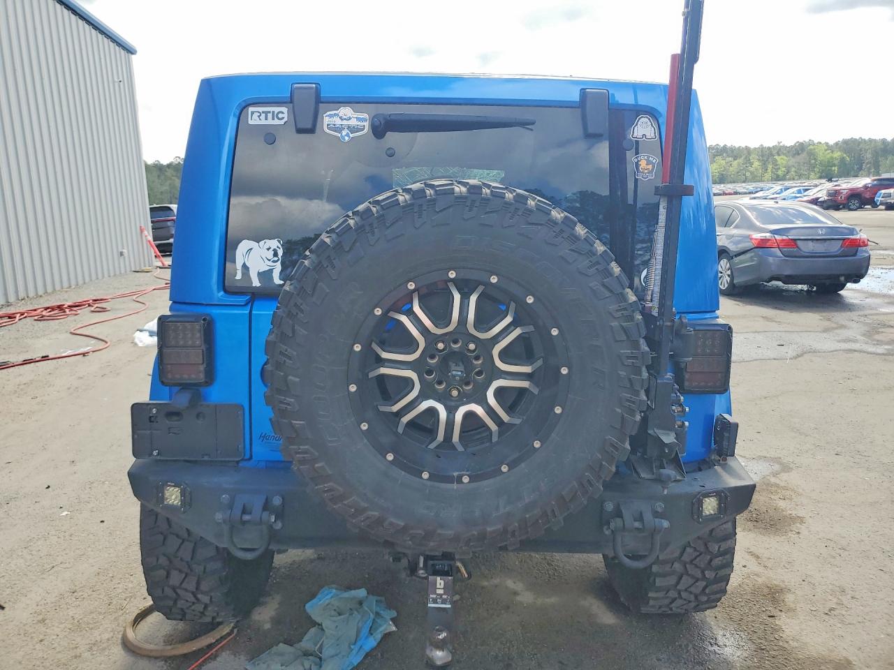 2014 Jeep Wrangler Sahara Blue vin: 1C4AJWBG1EL218209