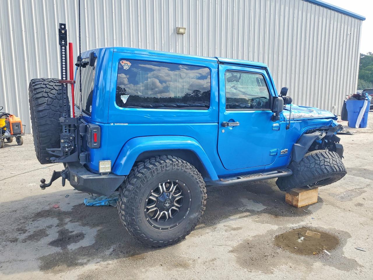 2014 Jeep Wrangler Sahara Blue vin: 1C4AJWBG1EL218209