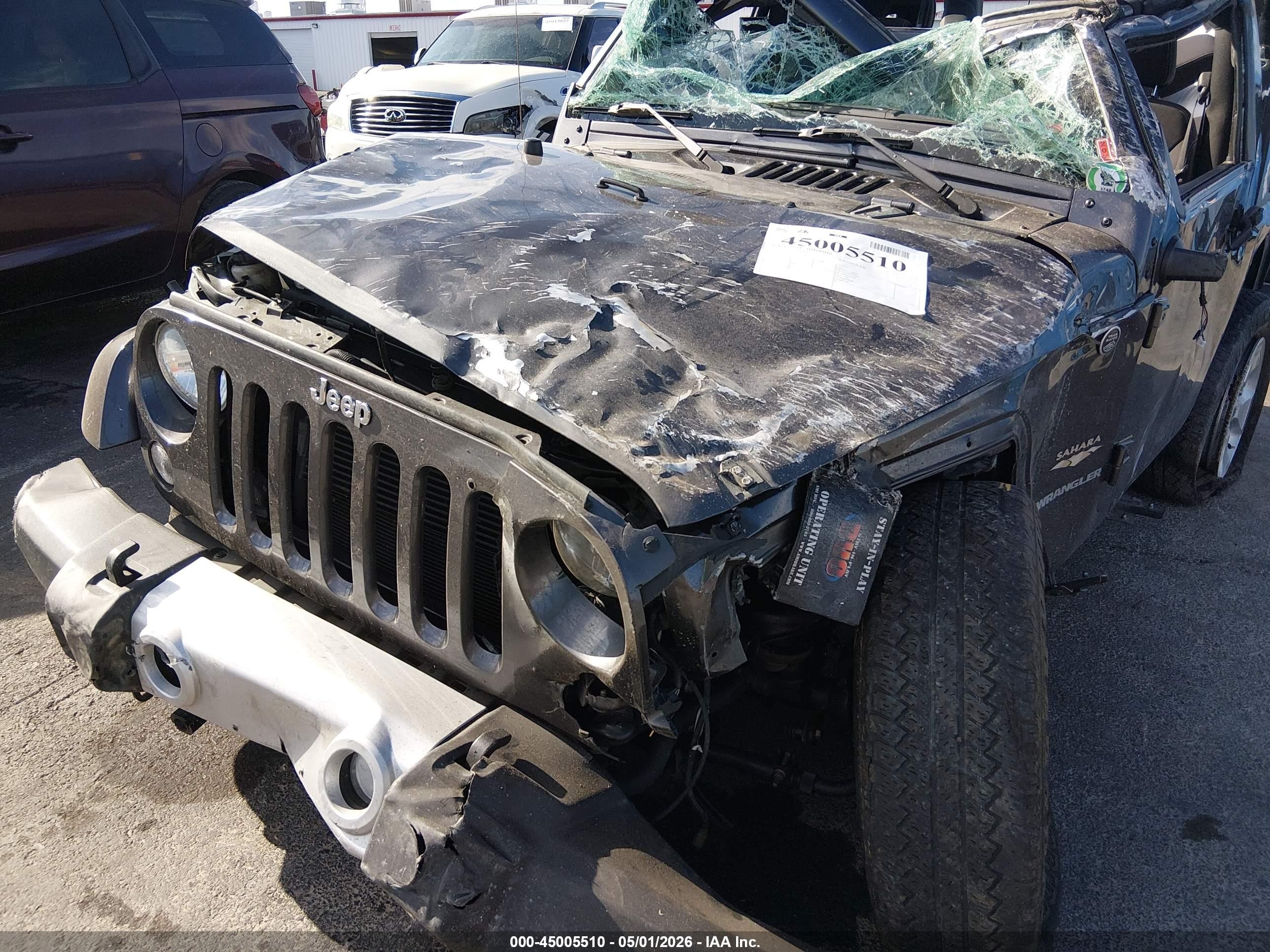 2014 Jeep Wrangler Sahara Gray vin: 1C4AJWBG2EL181123