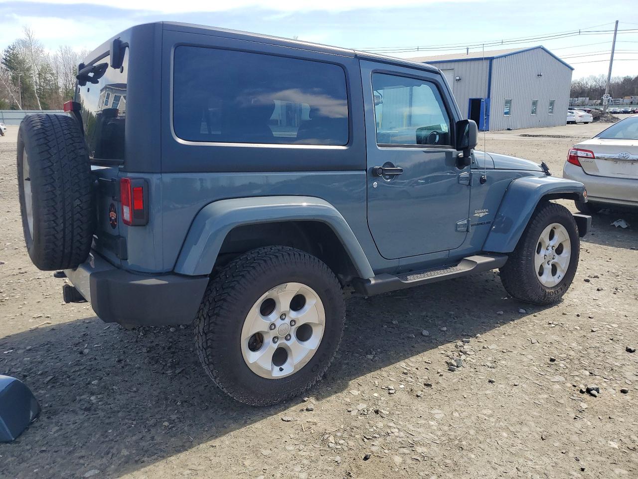 2015 Jeep Wrangler Sahara Gray vin: 1C4AJWBG2FL620497
