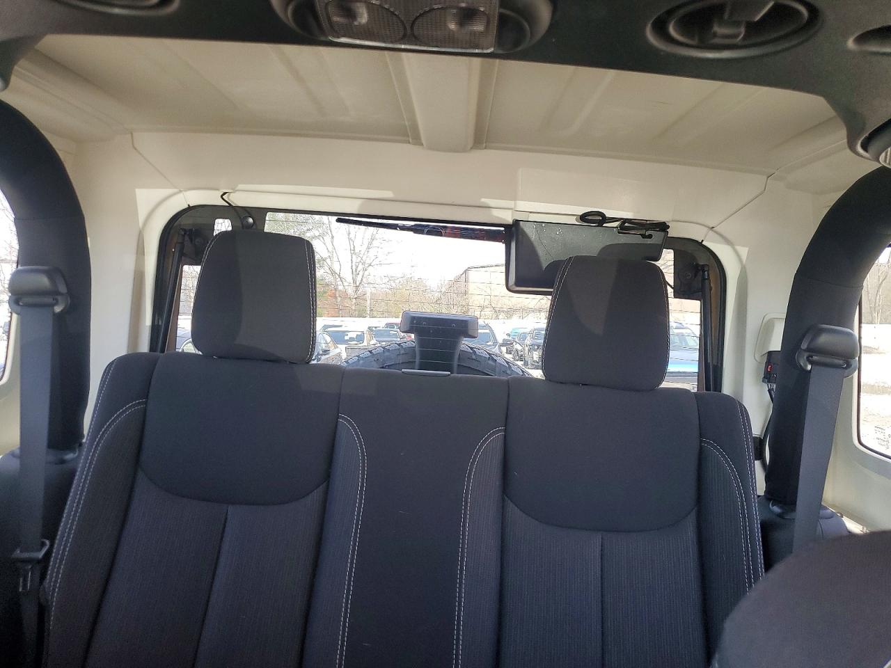 2015 Jeep Wrangler Sahara Gray vin: 1C4AJWBG2FL620497