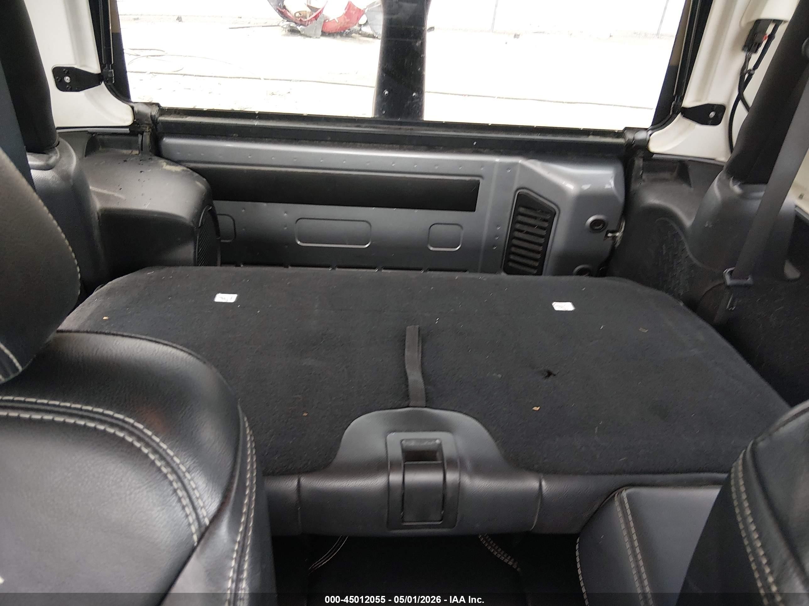 2013 Jeep Wrangler Sahara Silver vin: 1C4AJWBG3DL642019