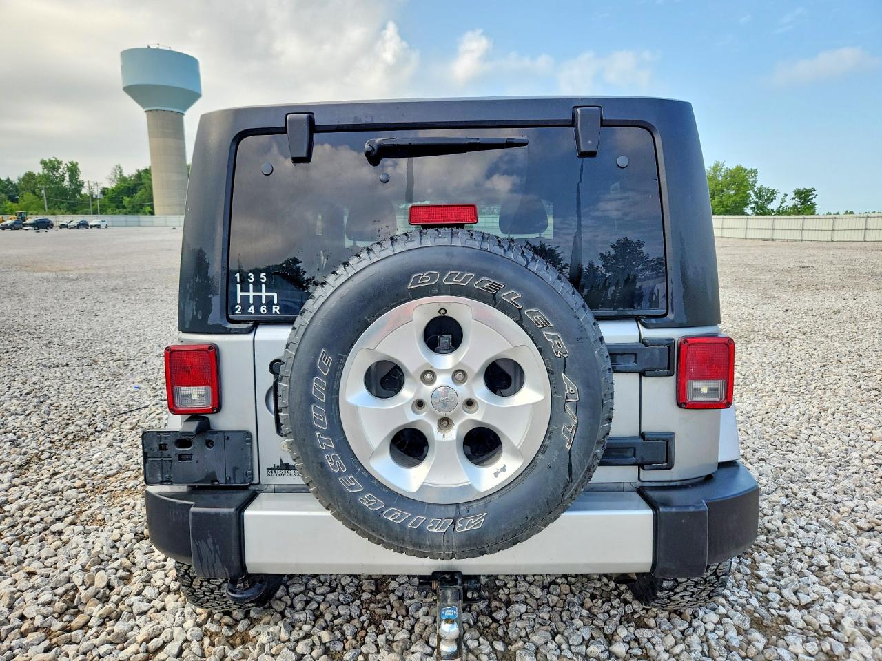 2015 Jeep Wrangler Sahara Silver vin: 1C4AJWBG3FL511546