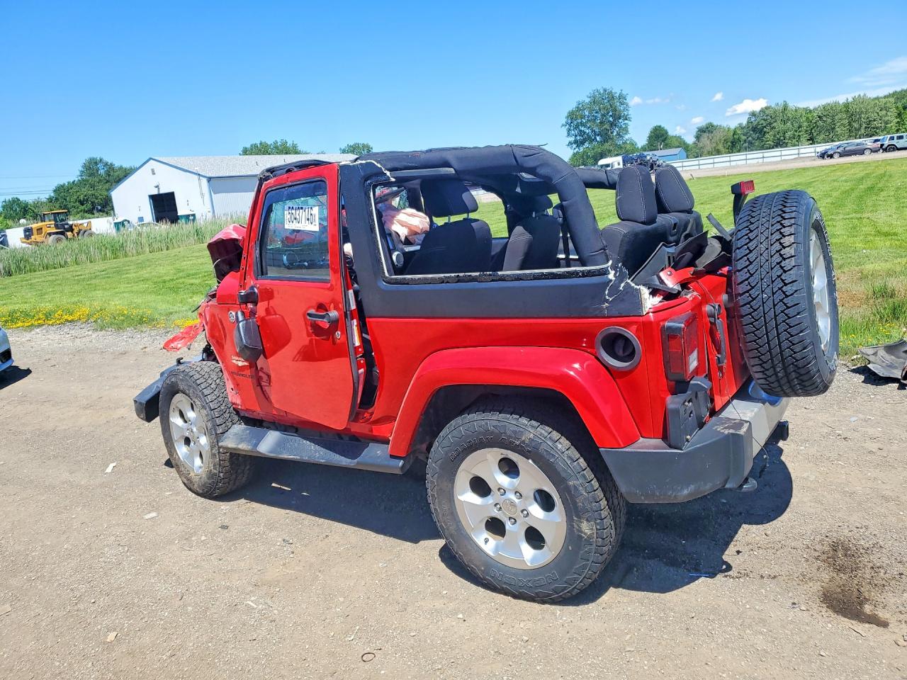 2015 Jeep Wrangler Sahara Red vin: 1C4AJWBG3FL621822