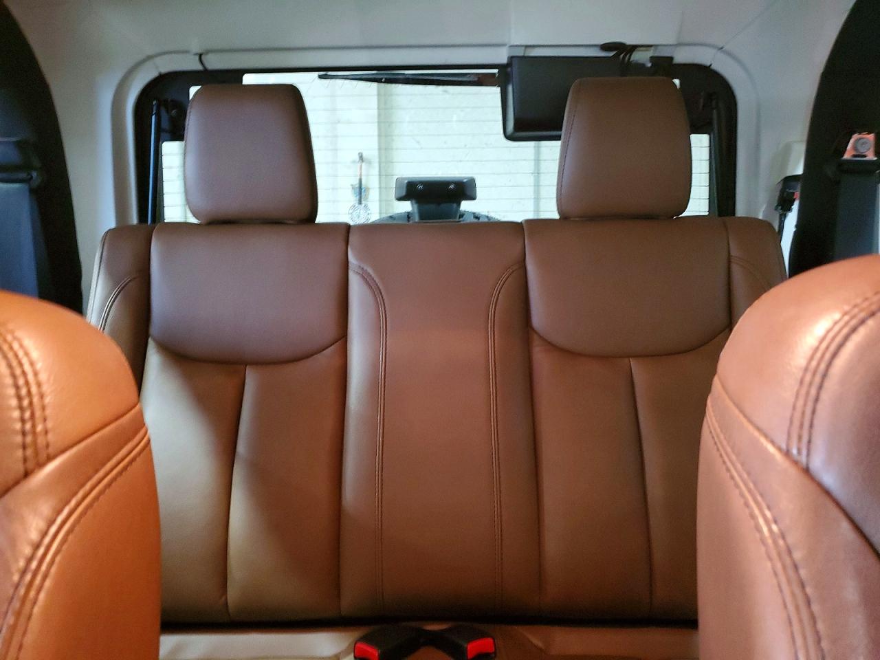 2014 Jeep Wrangler Sahara Orange vin: 1C4AJWBG5EL164722
