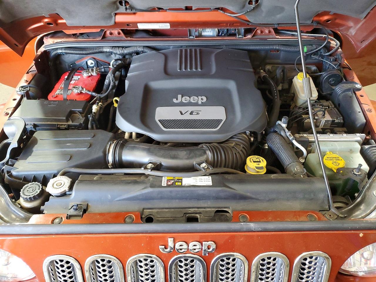 2014 Jeep Wrangler Sahara Orange vin: 1C4AJWBG5EL164722