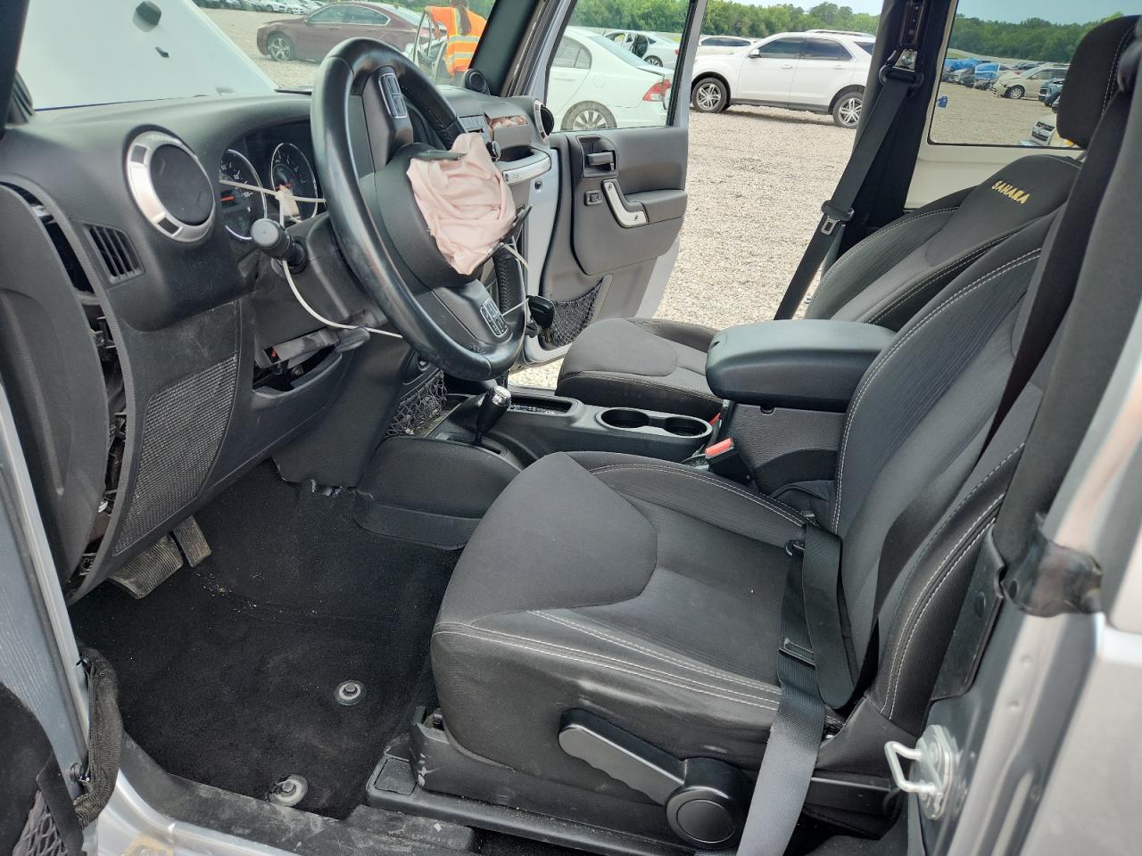2014 Jeep Wrangler Sahara Серебряный vin: 1C4AJWBG6EL258558