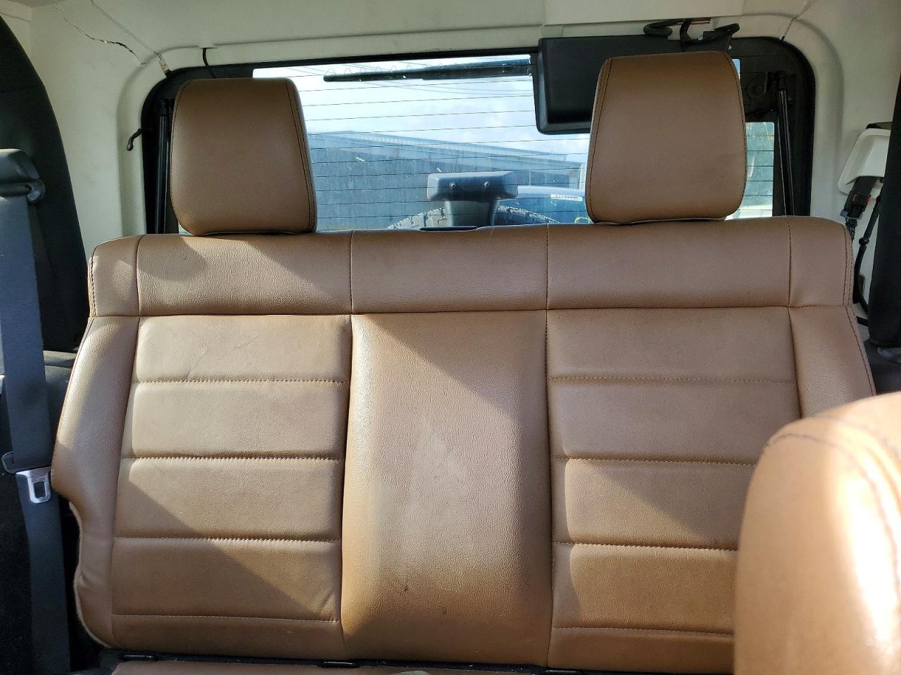 2012 Jeep Wrangler Sahara White vin: 1C4AJWBG7CL106303