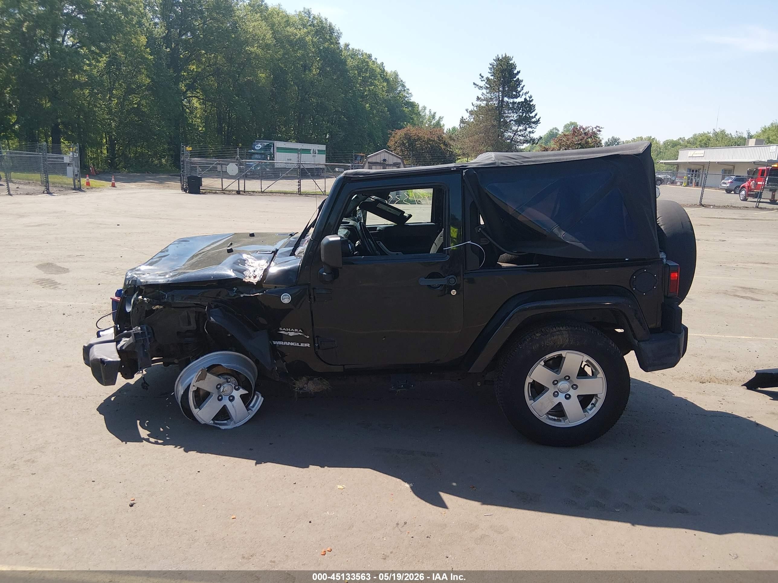 2012 Jeep Wrangler Sahara Black vin: 1C4AJWBG8CL118413