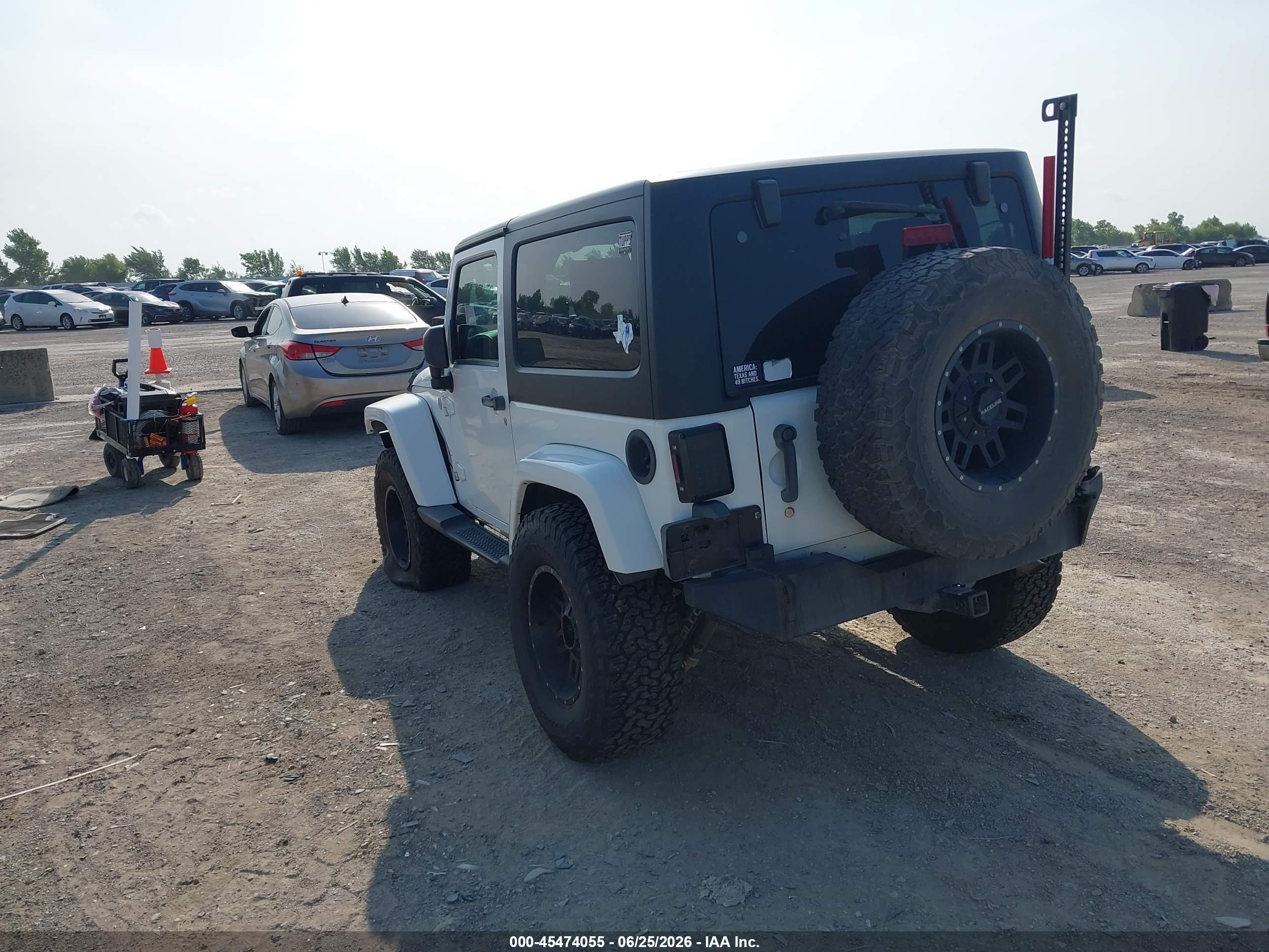 2012 Jeep Wrangler Sahara White vin: 1C4AJWBG8CL200206