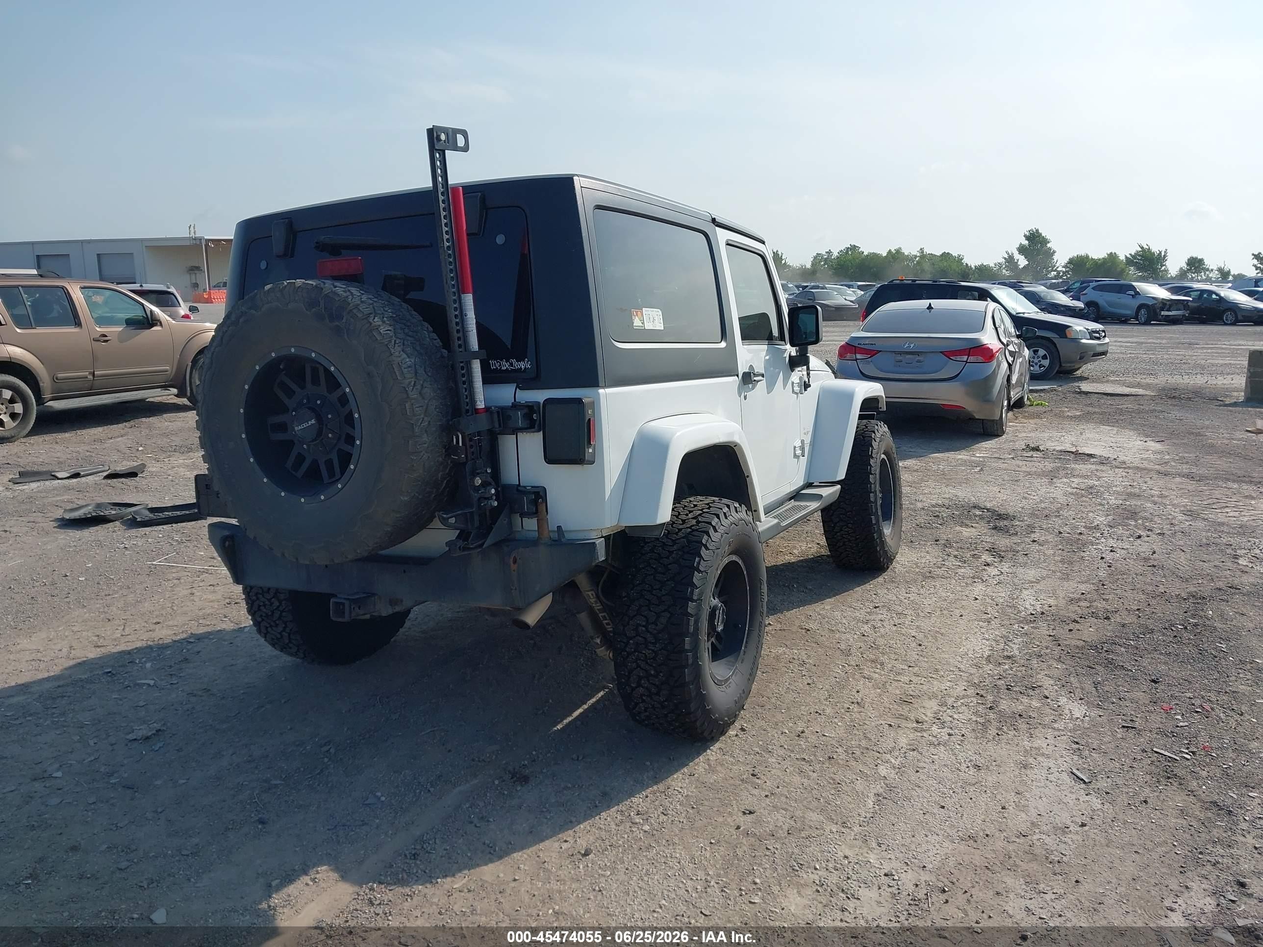 2012 Jeep Wrangler Sahara White vin: 1C4AJWBG8CL200206