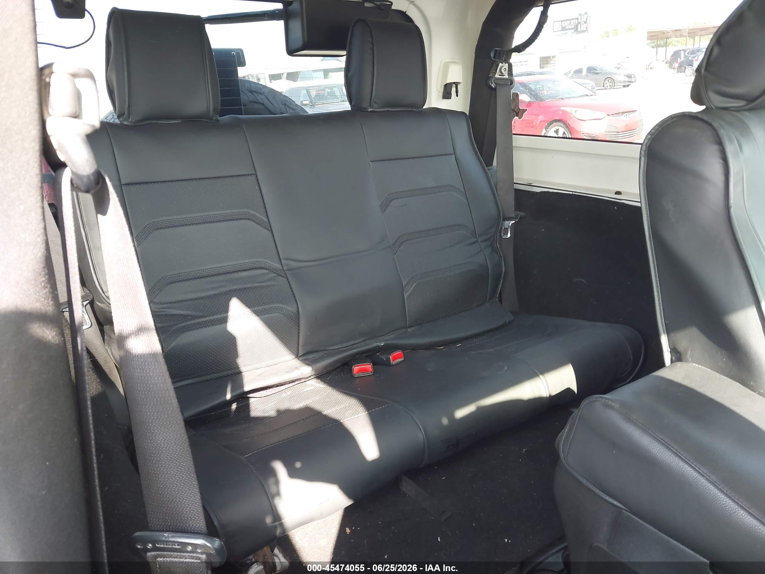 2012 Jeep Wrangler Sahara White vin: 1C4AJWBG8CL200206