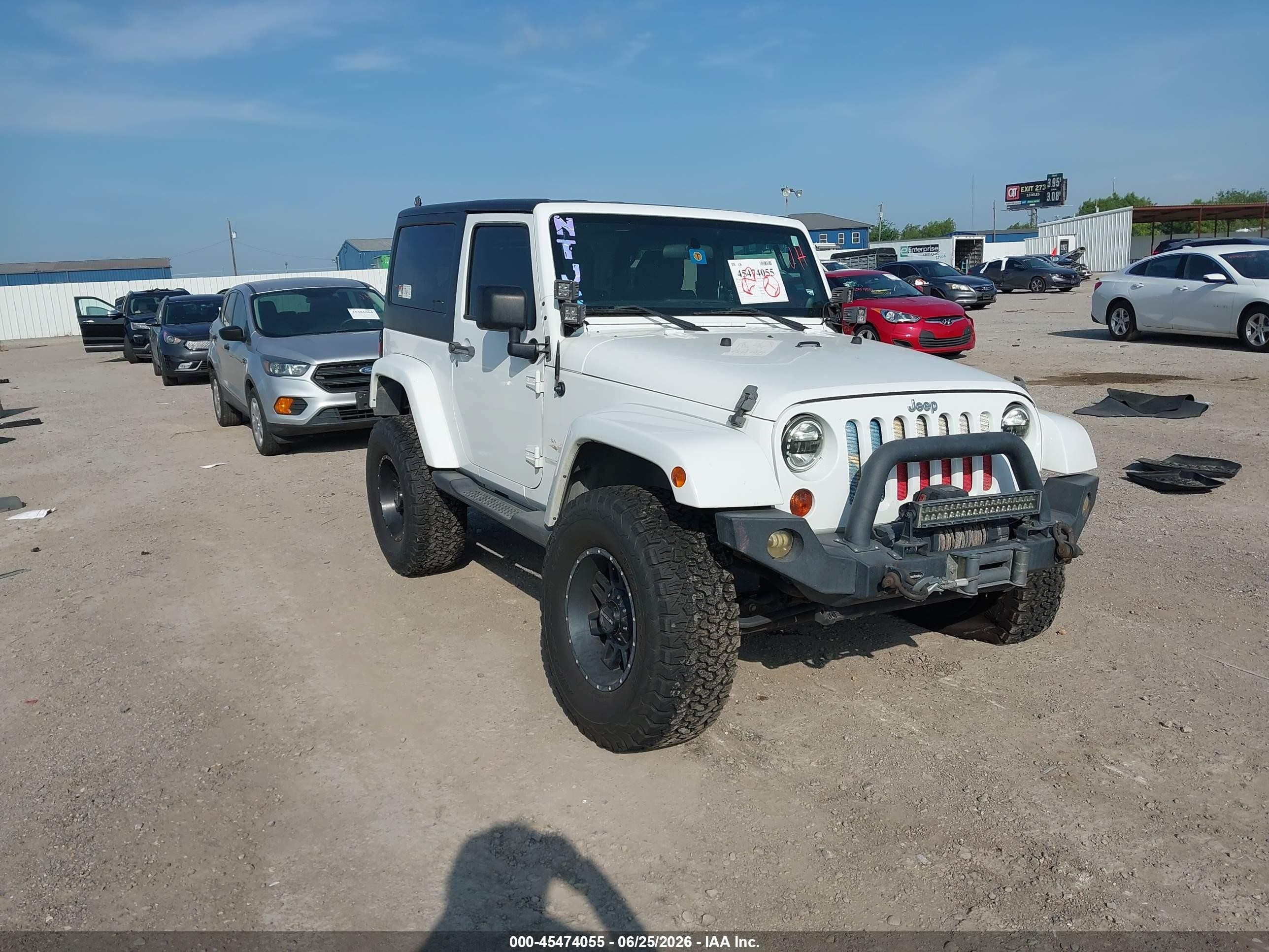 2012 Jeep Wrangler Sahara White vin: 1C4AJWBG8CL200206