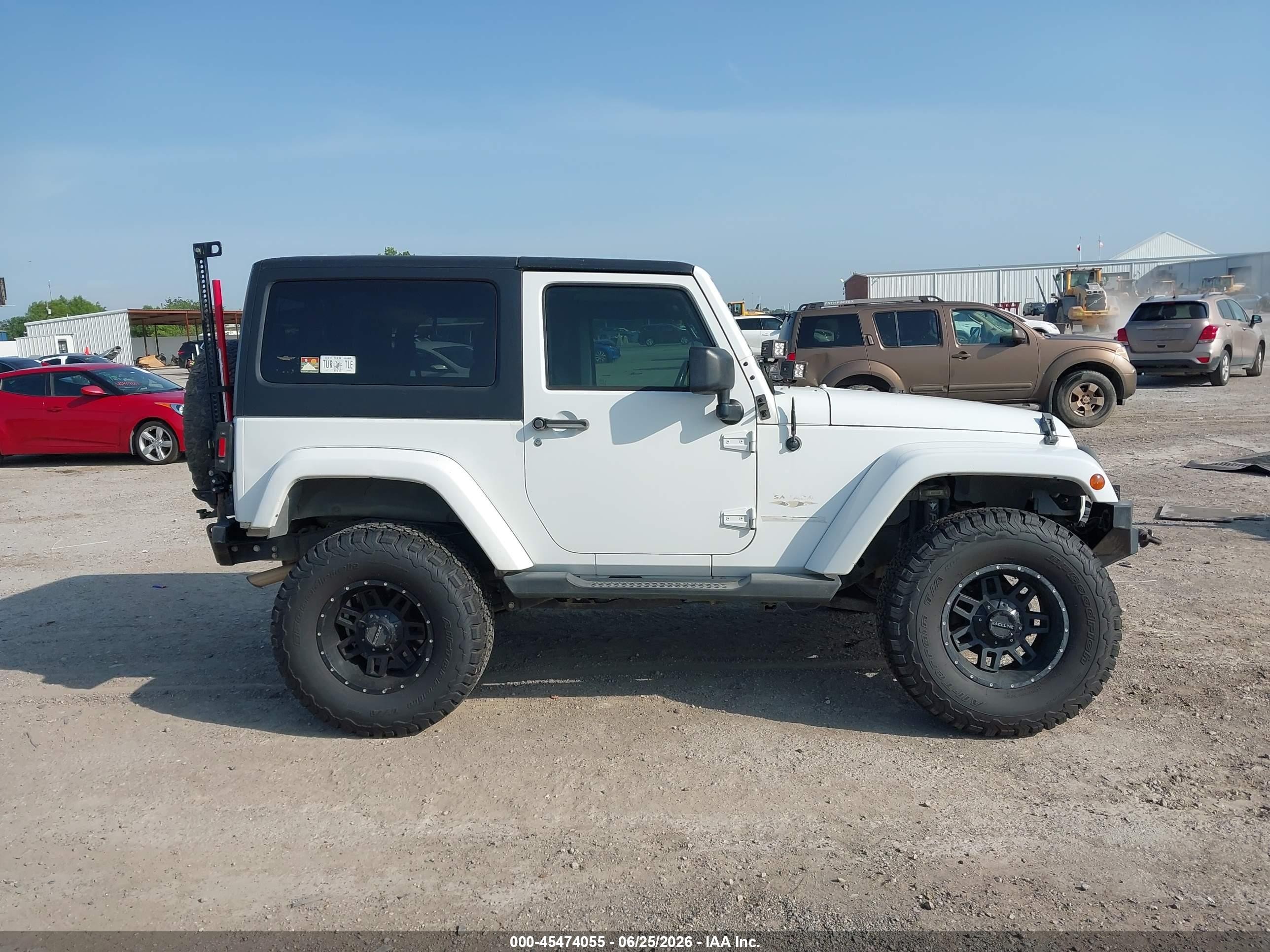 2012 Jeep Wrangler Sahara White vin: 1C4AJWBG8CL200206