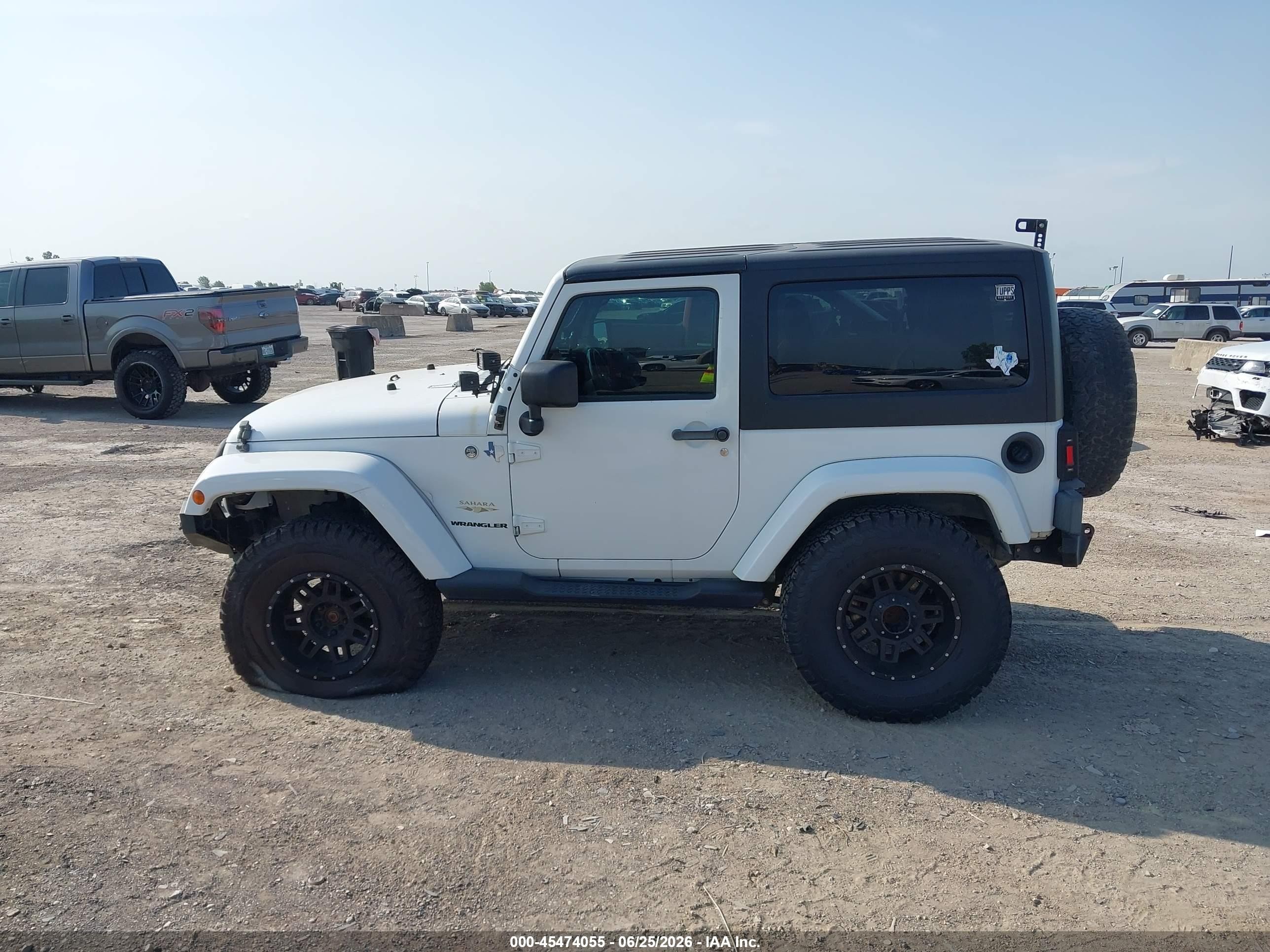 2012 Jeep Wrangler Sahara White vin: 1C4AJWBG8CL200206
