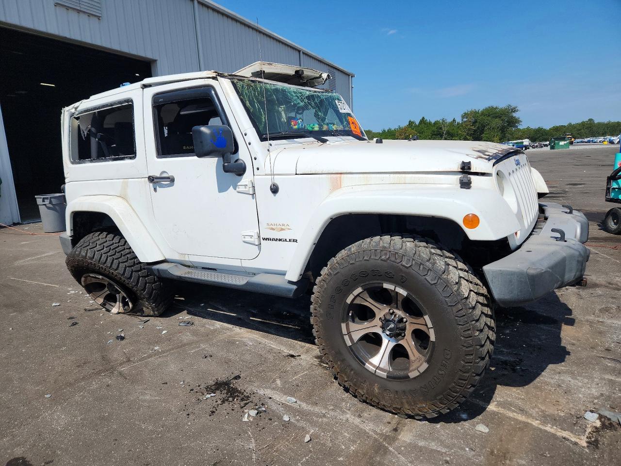 2013 Jeep Wrangler Sahara White vin: 1C4AJWBG8DL567950