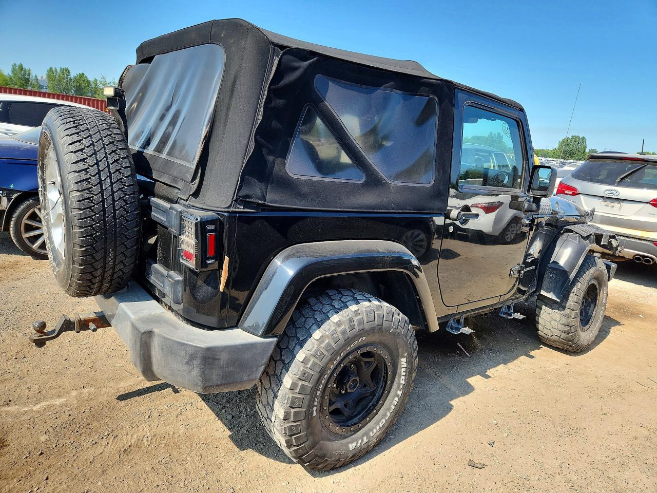 2014 Jeep Wrangler Sahara Black vin: 1C4AJWBG8EL226582
