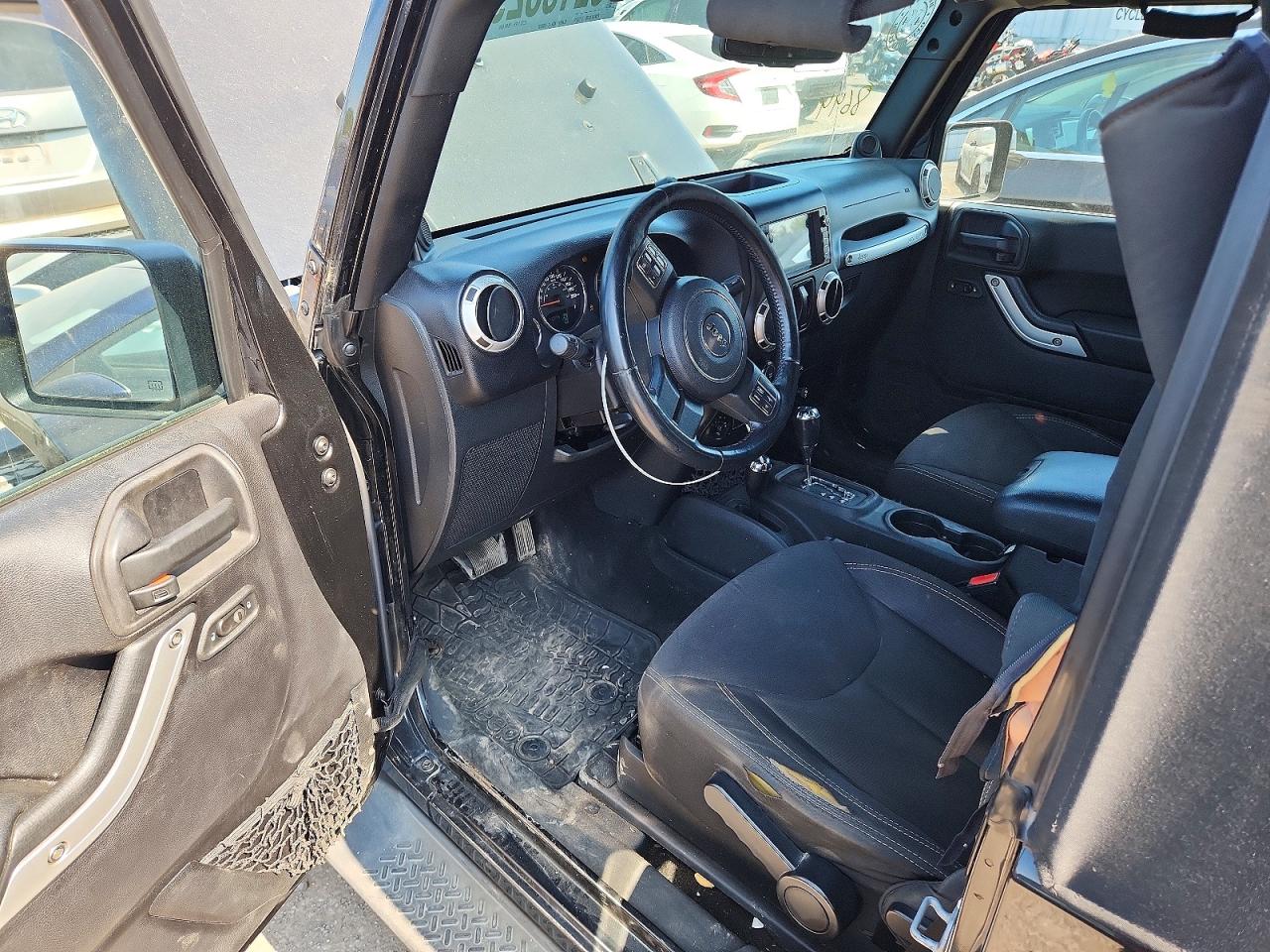 2014 Jeep Wrangler Sahara Black vin: 1C4AJWBG8EL226582