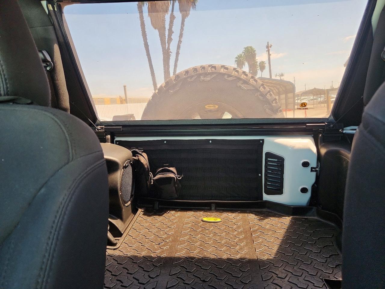 2013 Jeep Wrangler Sahara White vin: 1C4AJWBG9DL602415