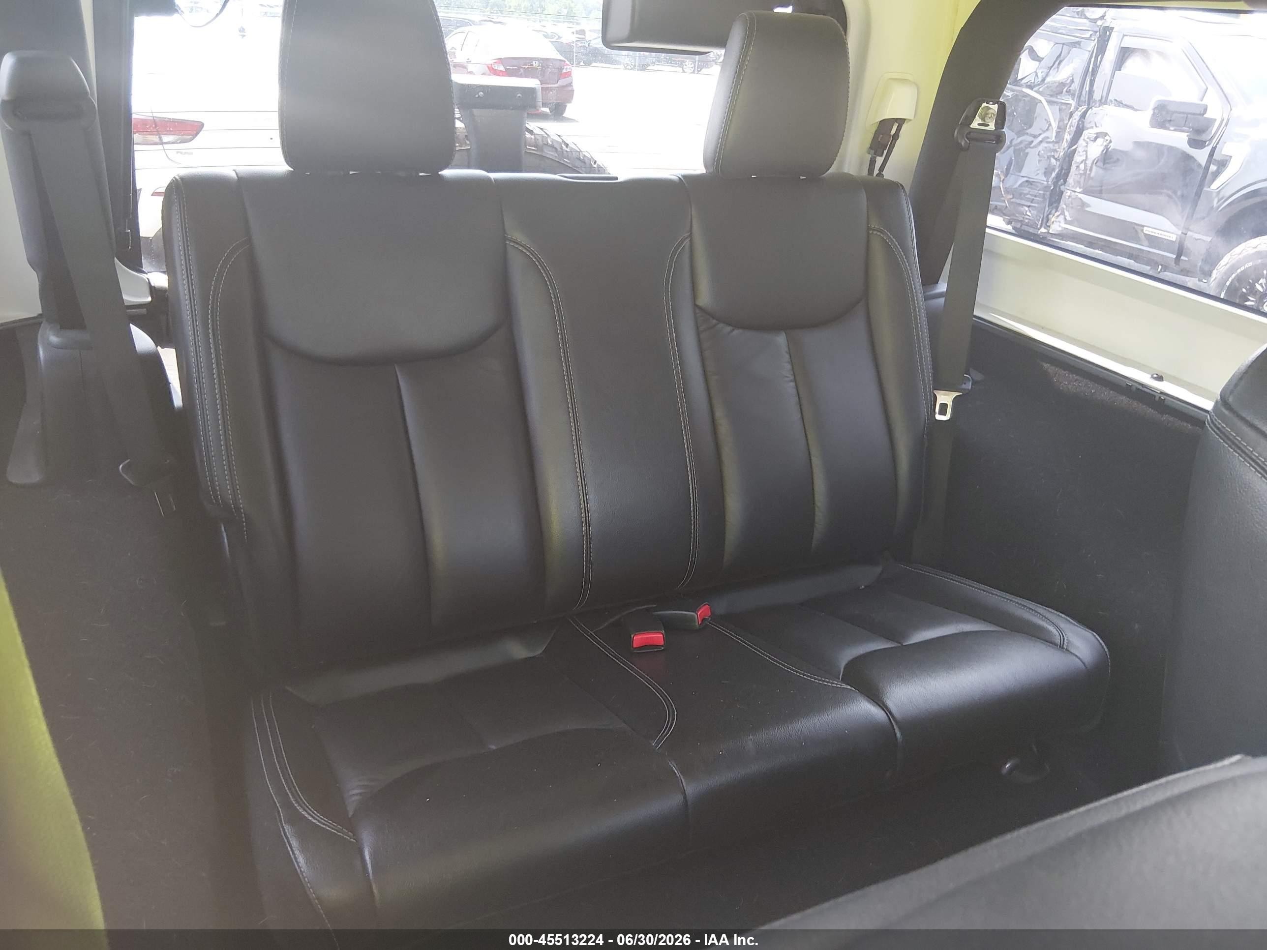 2013 Jeep Wrangler Sahara Silver vin: 1C4AJWBGXDL633124