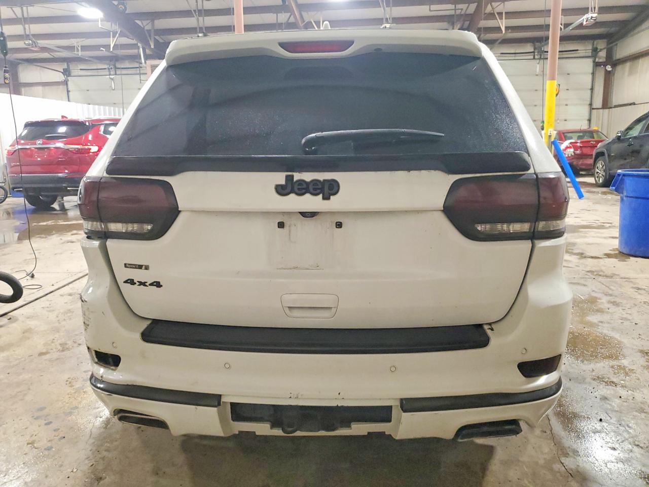 2015 Jeep Grand Cherokee Overland White vin: 1C4RJFCG0FC210024