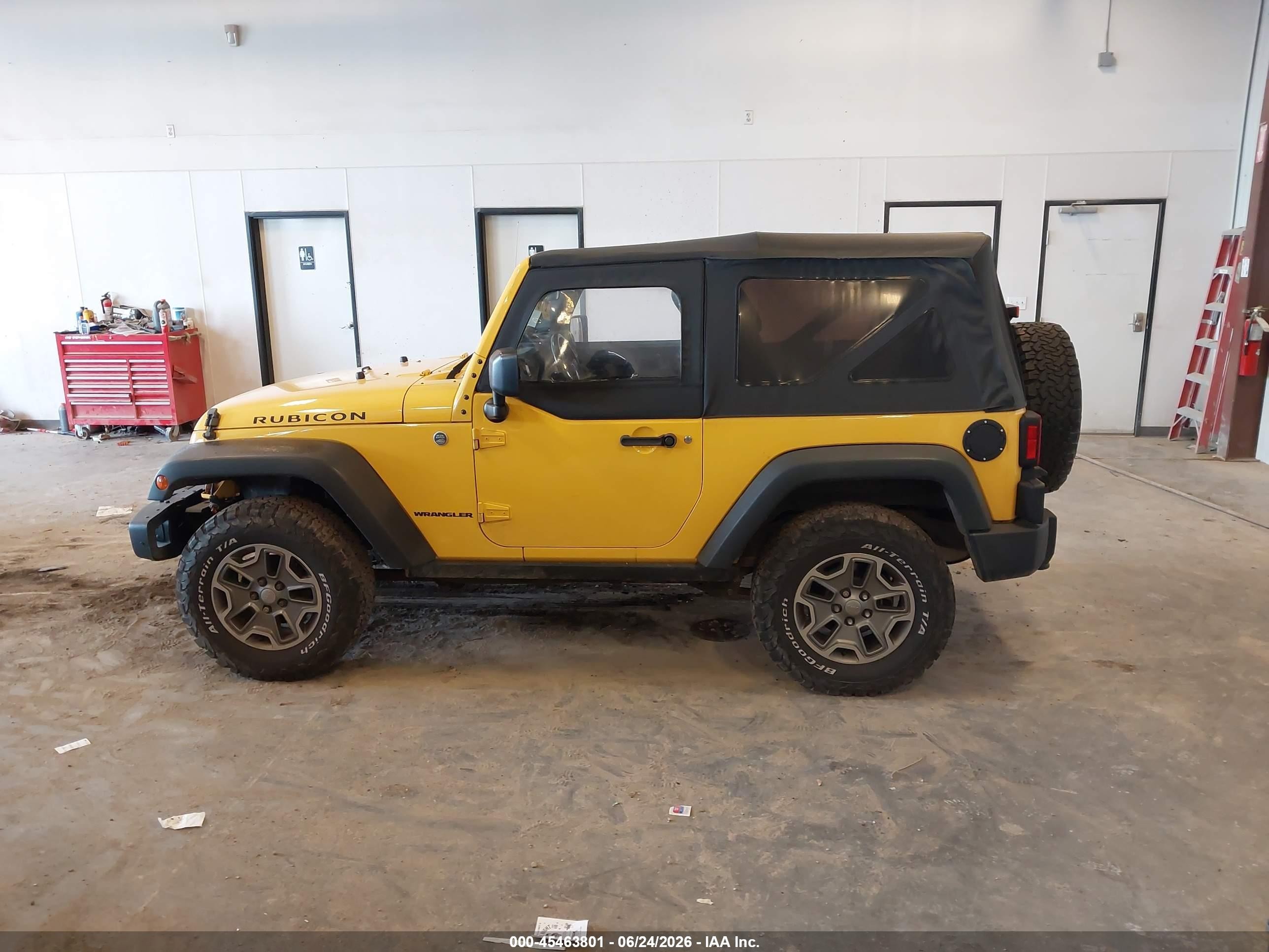 2015 Jeep Wrangler Rubicon Yellow vin: 1C4BJWCG0FL606746