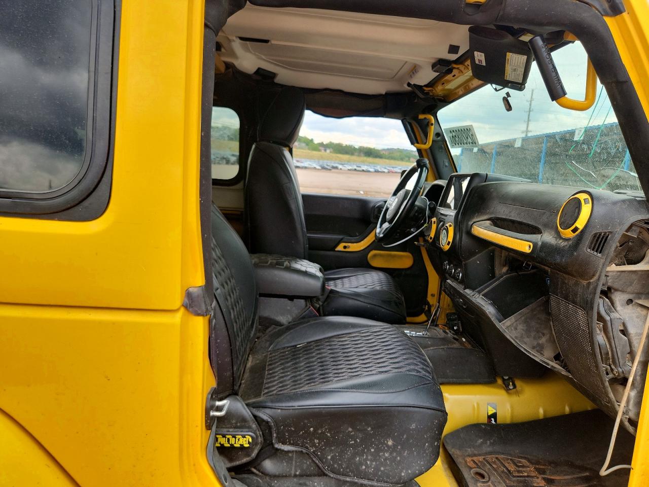 2015 Jeep Wrangler Rubicon Yellow vin: 1C4BJWCG1FL540868