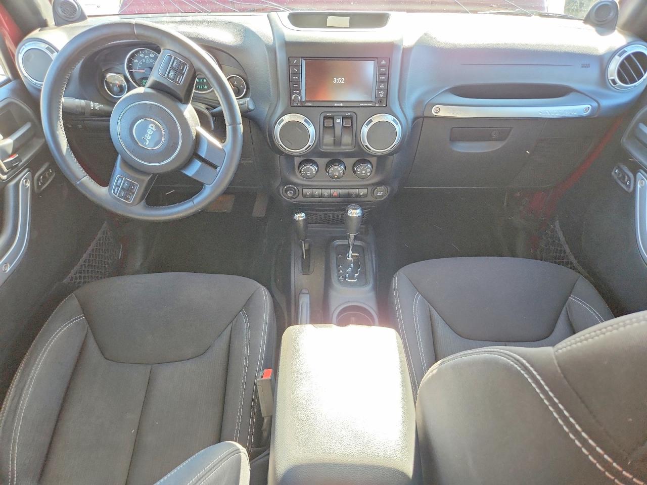 2013 Jeep Wrangler Rubicon Red vin: 1C4BJWCG7DL527300