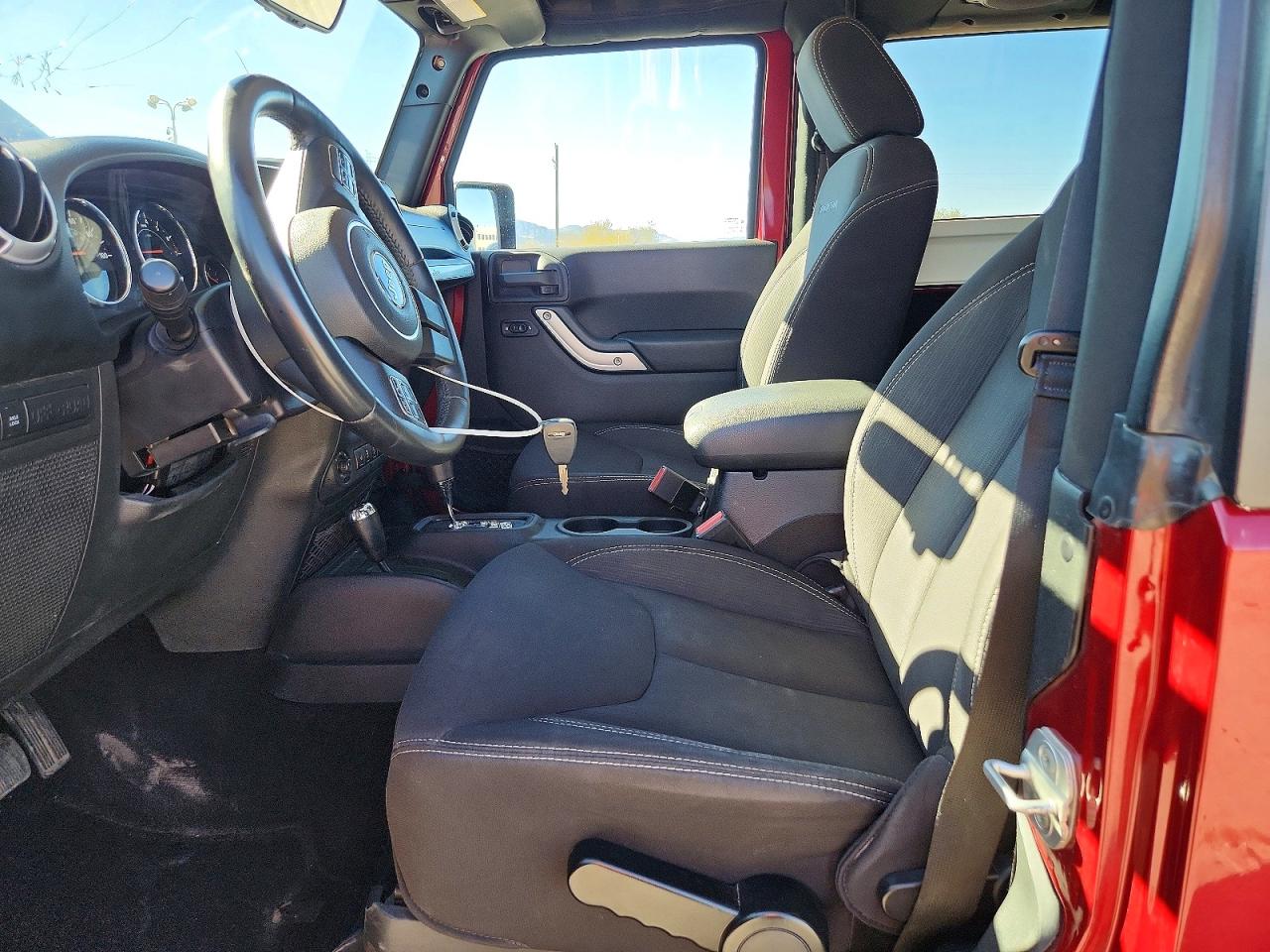 2013 Jeep Wrangler Rubicon Red vin: 1C4BJWCG7DL527300