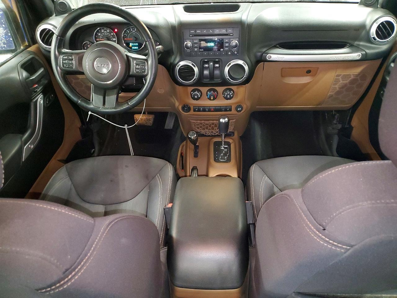 2013 Jeep Wrangler Rubicon Brown vin: 1C4BJWCG7DL640146