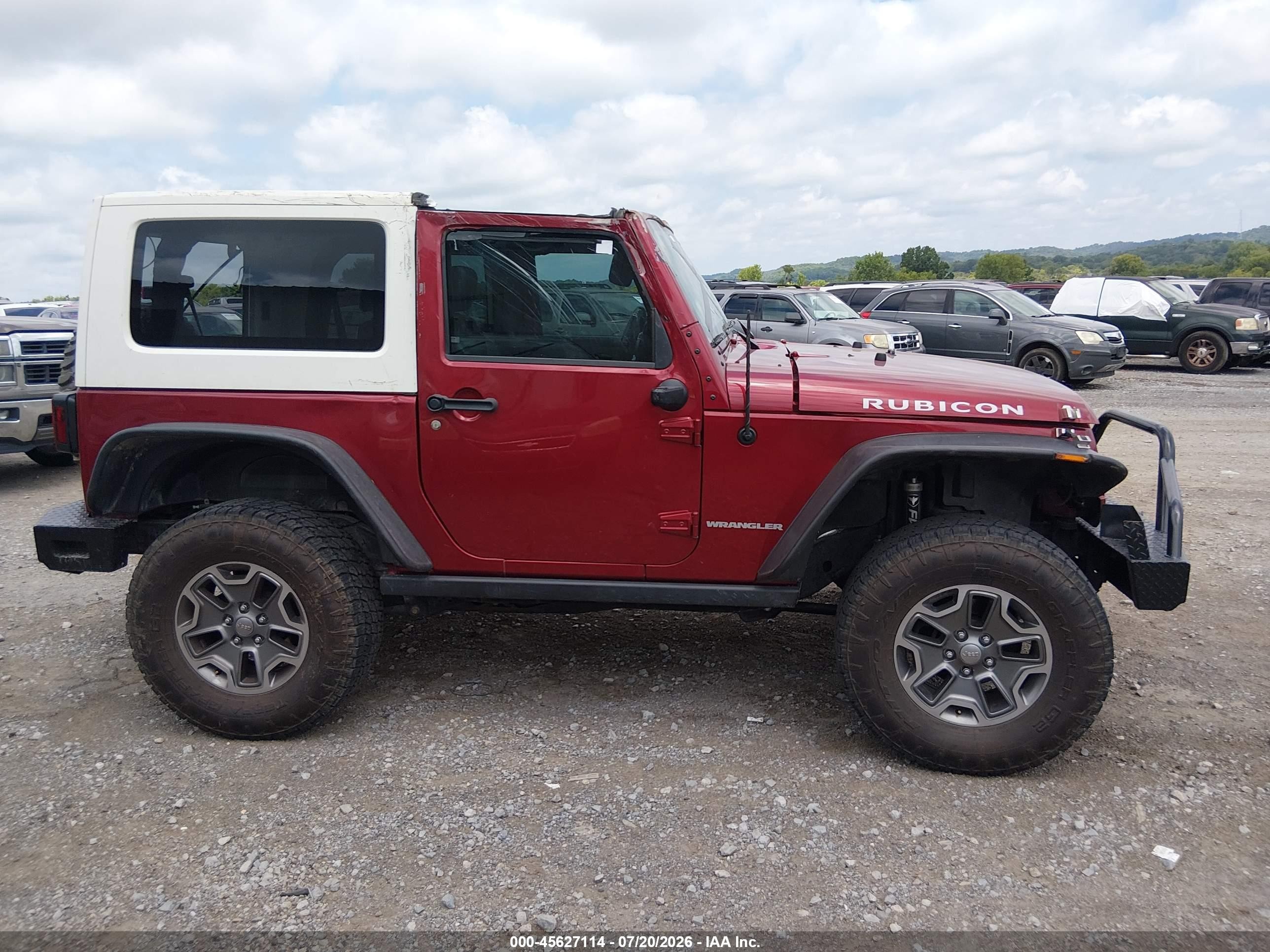 2013 Jeep Wrangler Rubicon Red vin: 1C4BJWCG9DL508392