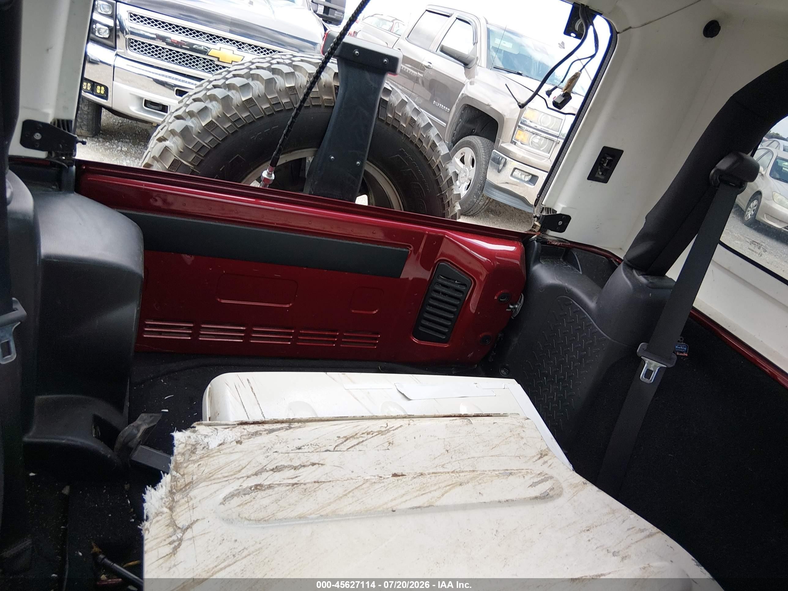 2013 Jeep Wrangler Rubicon Red vin: 1C4BJWCG9DL508392
