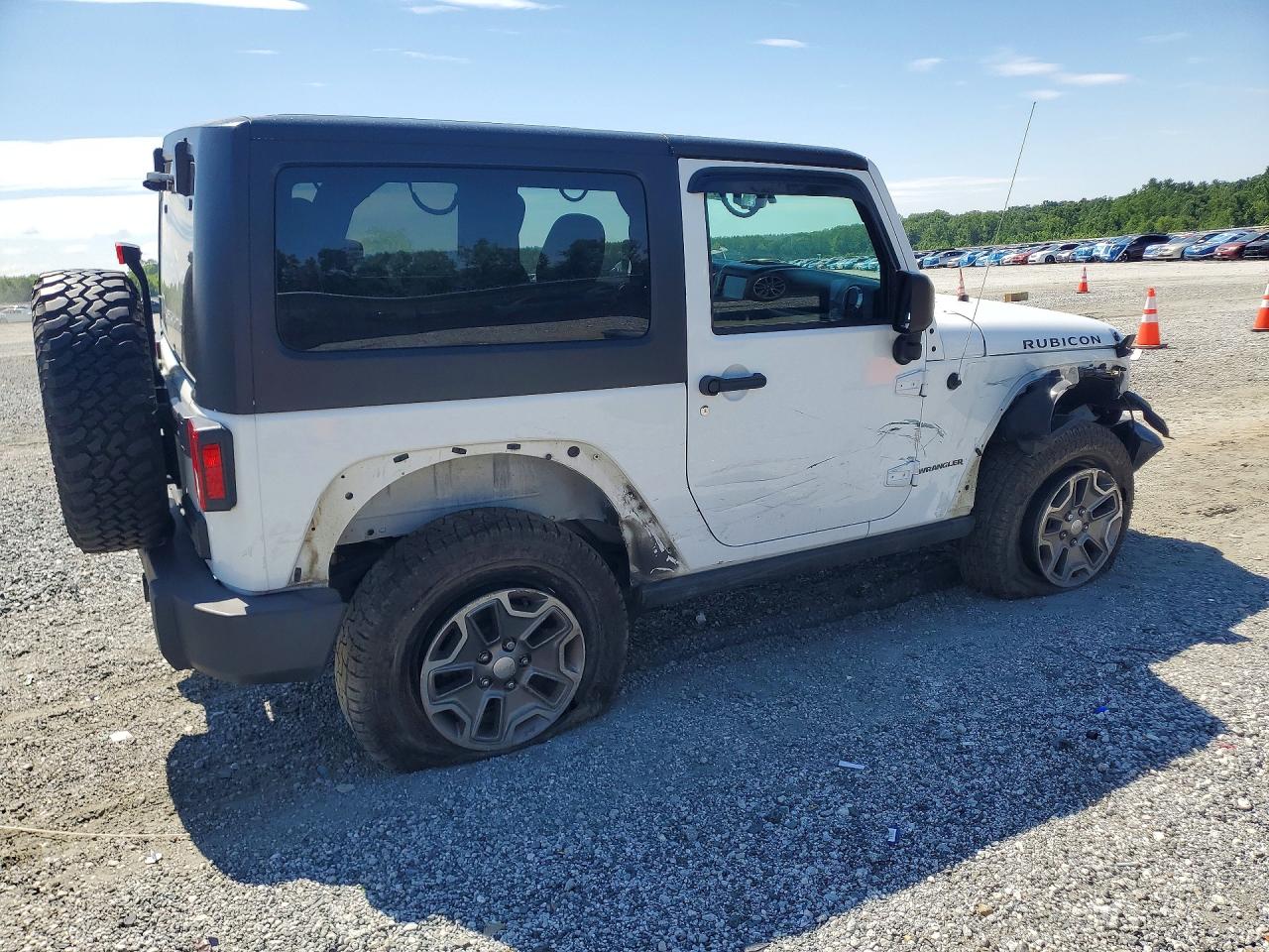 2013 Jeep Wrangler Rubicon White vin: 1C4BJWCGXDL569752