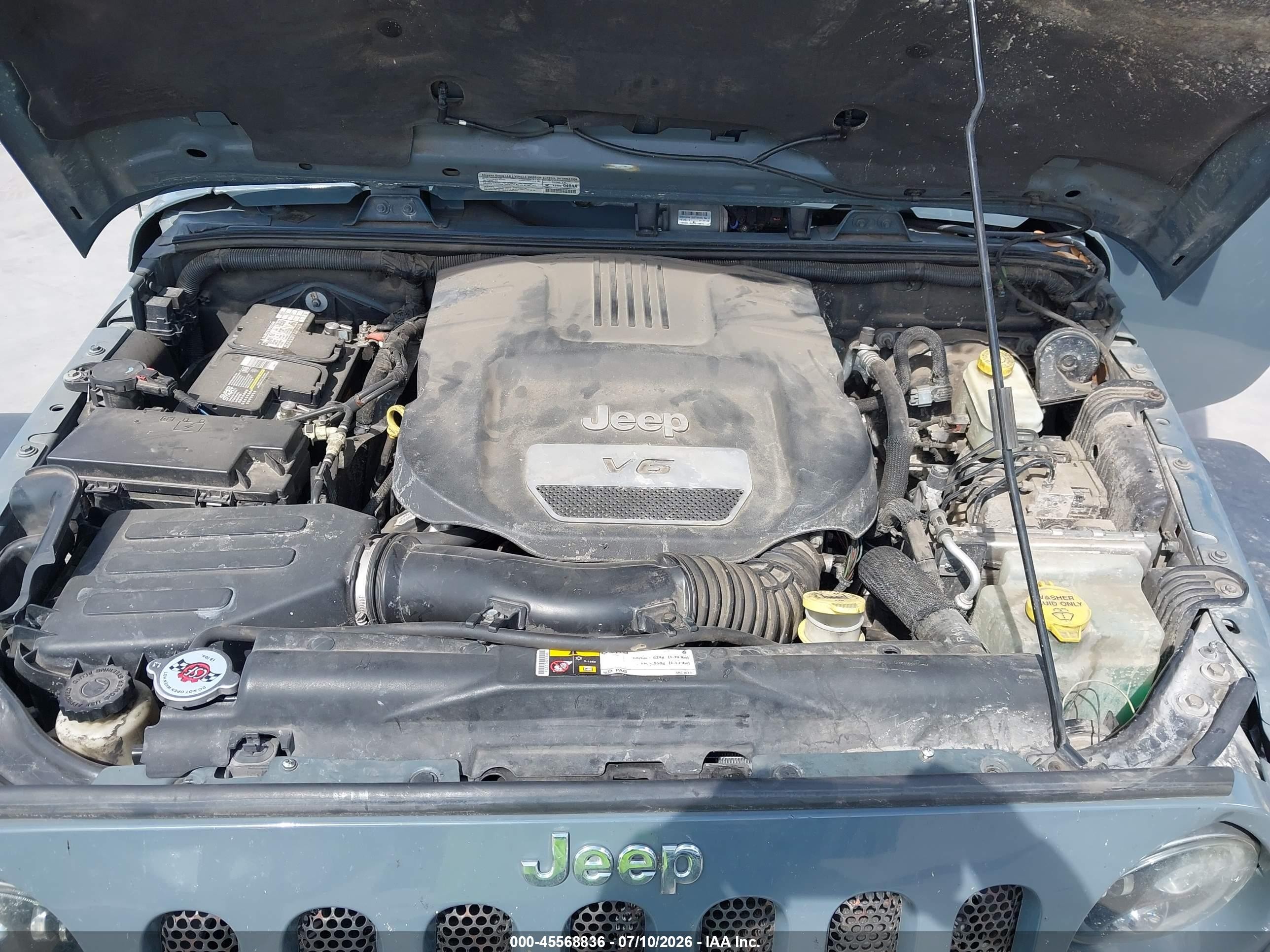2014 Jeep Wrangler Rubicon Gray vin: 1C4BJWCGXEL181177