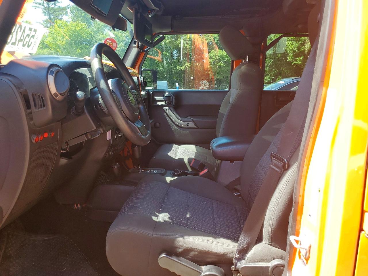 2012 Jeep Wrangler Unlimited Sport Orange vin: 1C4BJWDG0CL269148