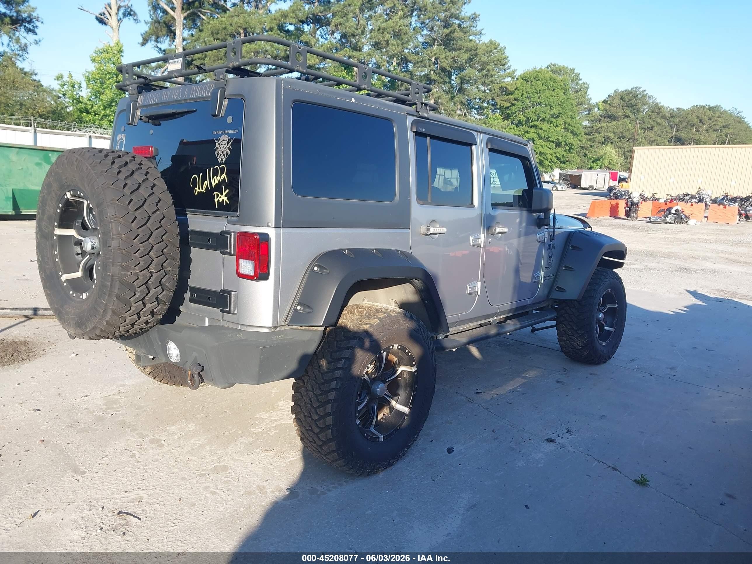 2013 Jeep Wrangler Unlimited Sport Silver vin: 1C4BJWDG0DL691051