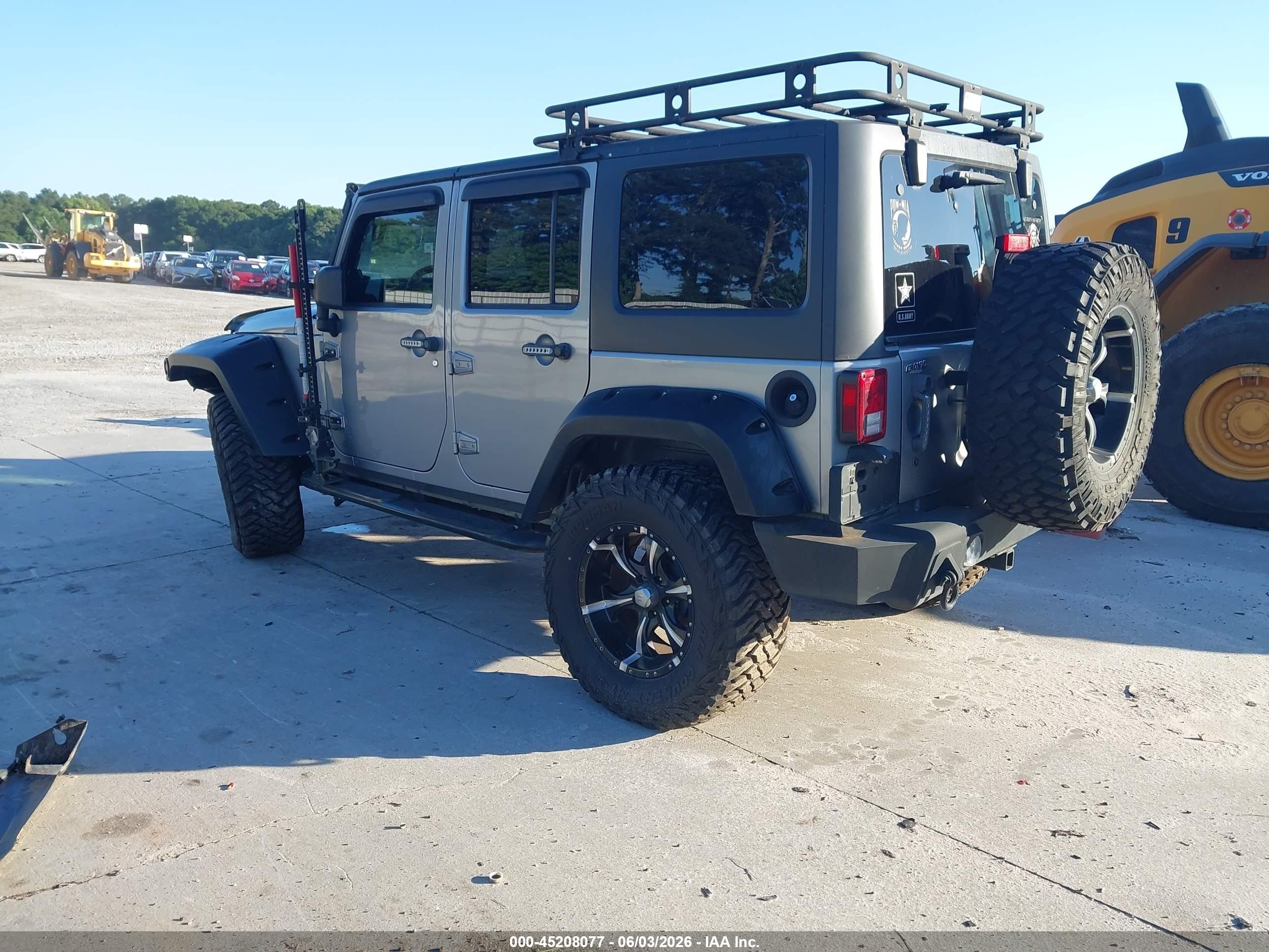 2013 Jeep Wrangler Unlimited Sport Silver vin: 1C4BJWDG0DL691051