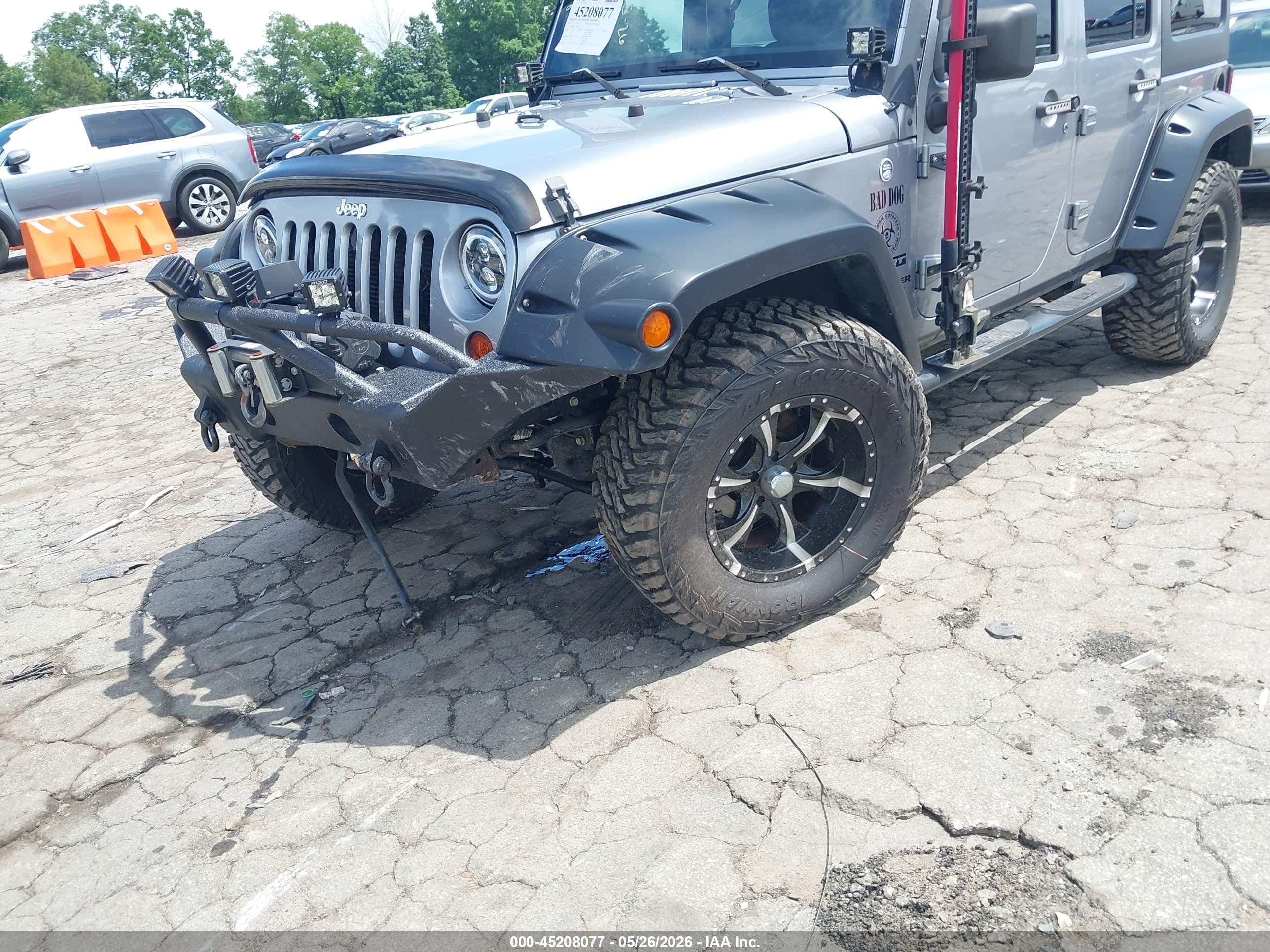 2013 Jeep Wrangler Unlimited Sport Silver vin: 1C4BJWDG0DL691051