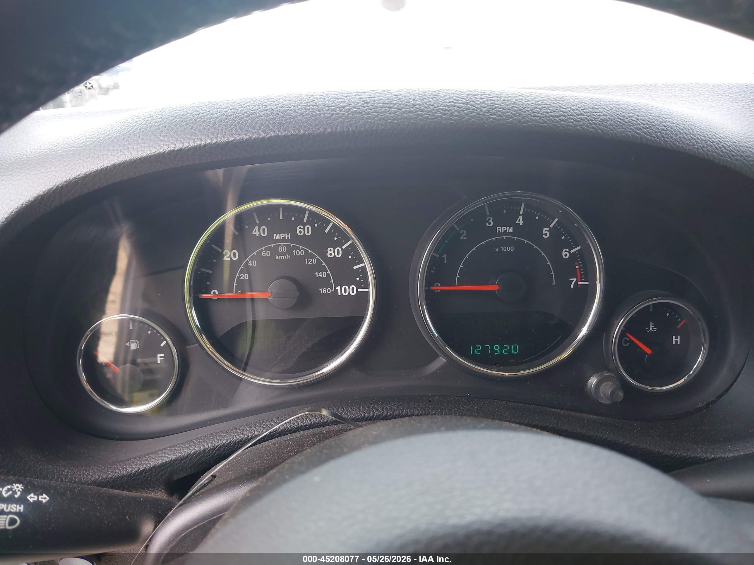 2013 Jeep Wrangler Unlimited Sport Silver vin: 1C4BJWDG0DL691051