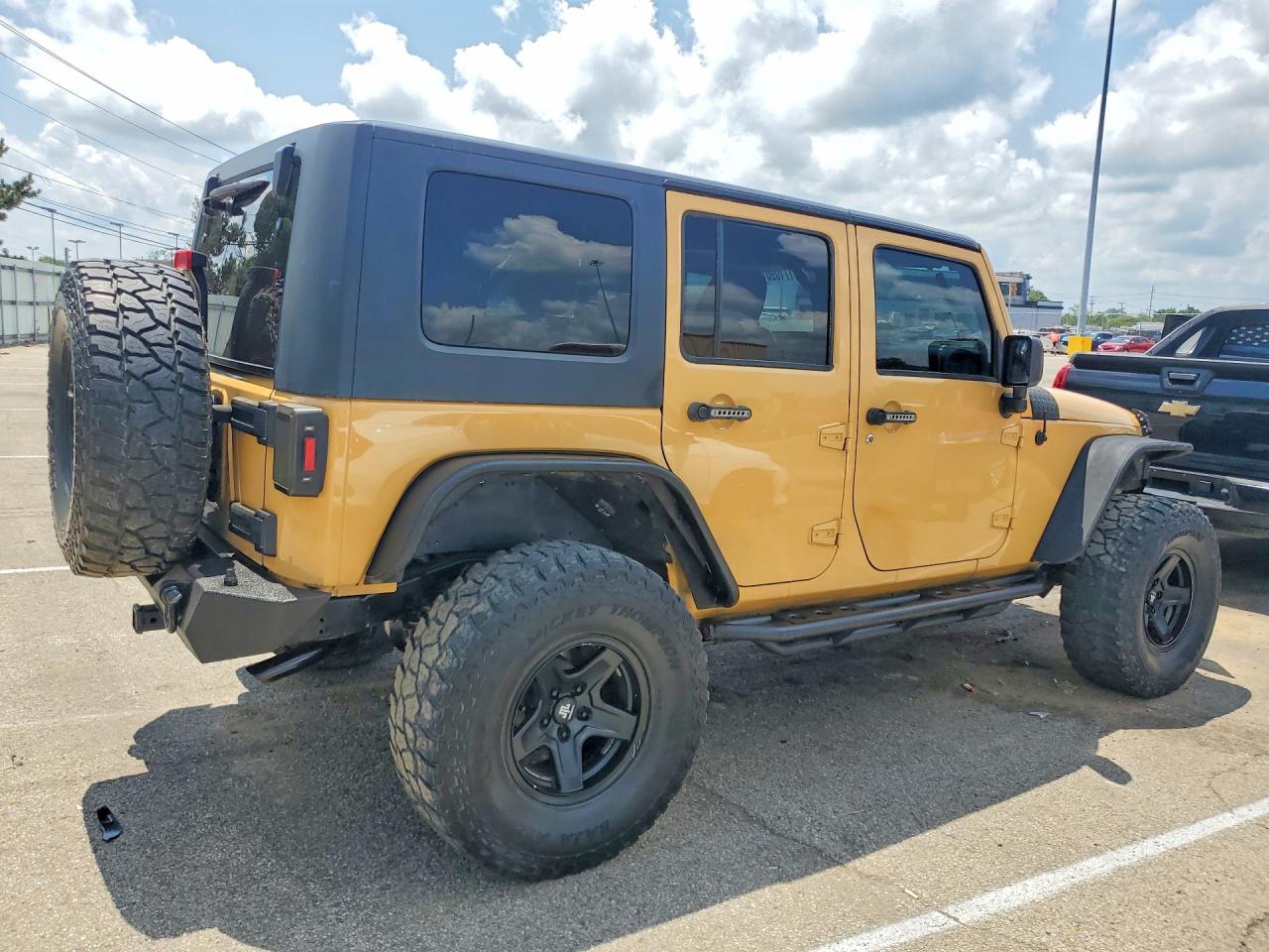 2013 Jeep Wrangler Unlimited Sport Tan vin: 1C4BJWDG0DL698243
