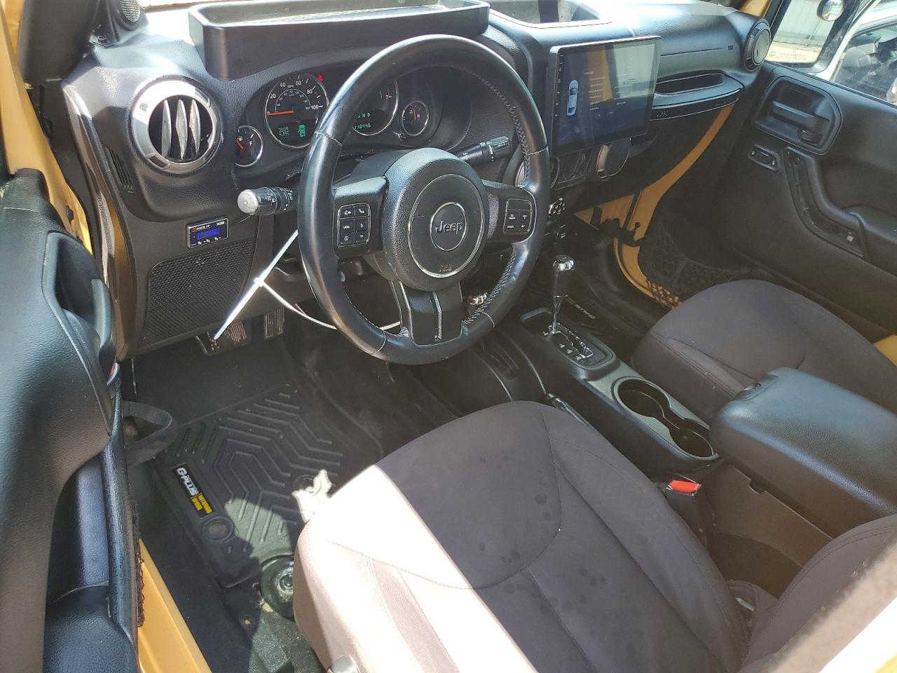 2013 Jeep Wrangler Unlimited Sport Tan vin: 1C4BJWDG0DL698243