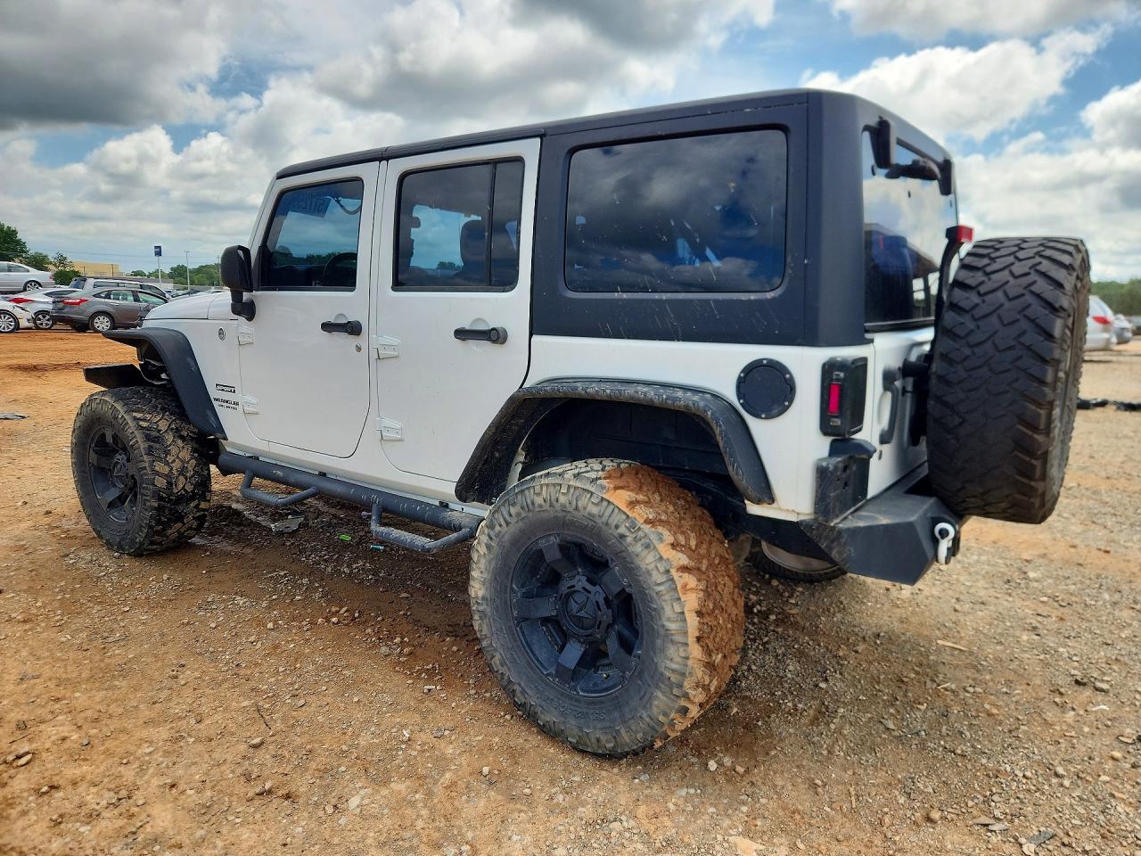 2014 Jeep Wrangler Unlimited Sport White vin: 1C4BJWDG0EL110083