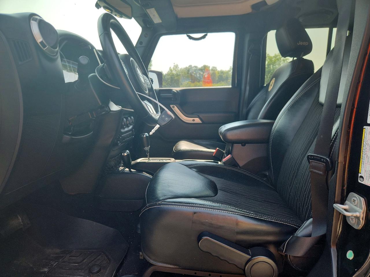 2014 Jeep Wrangler Unlimited Sport Black vin: 1C4BJWDG0EL218154