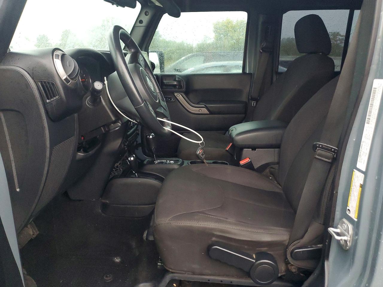 2014 Jeep Wrangler Unlimited Sport Gray vin: 1C4BJWDG0EL218266