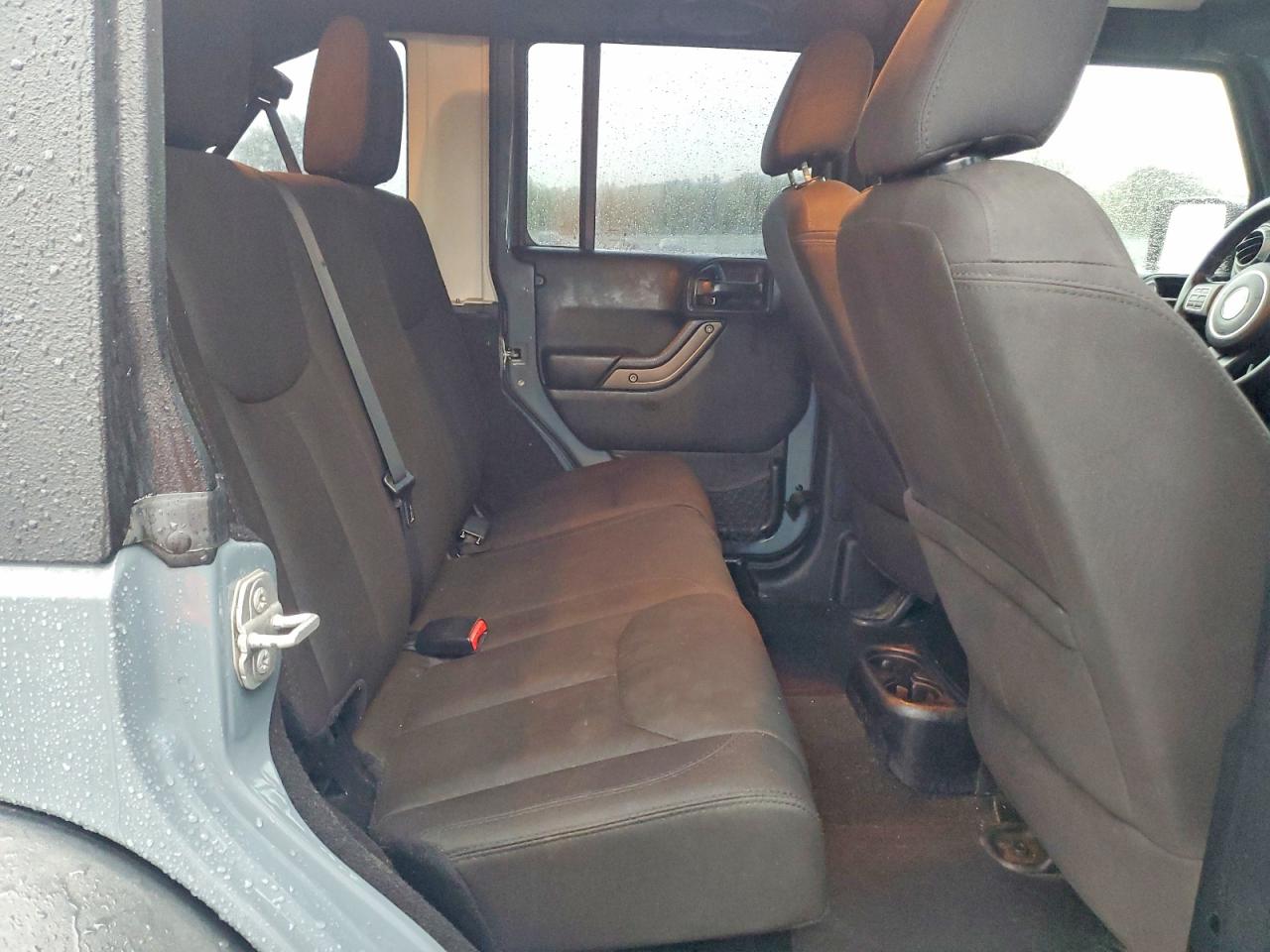 2014 Jeep Wrangler Unlimited Sport Gray vin: 1C4BJWDG0EL218266