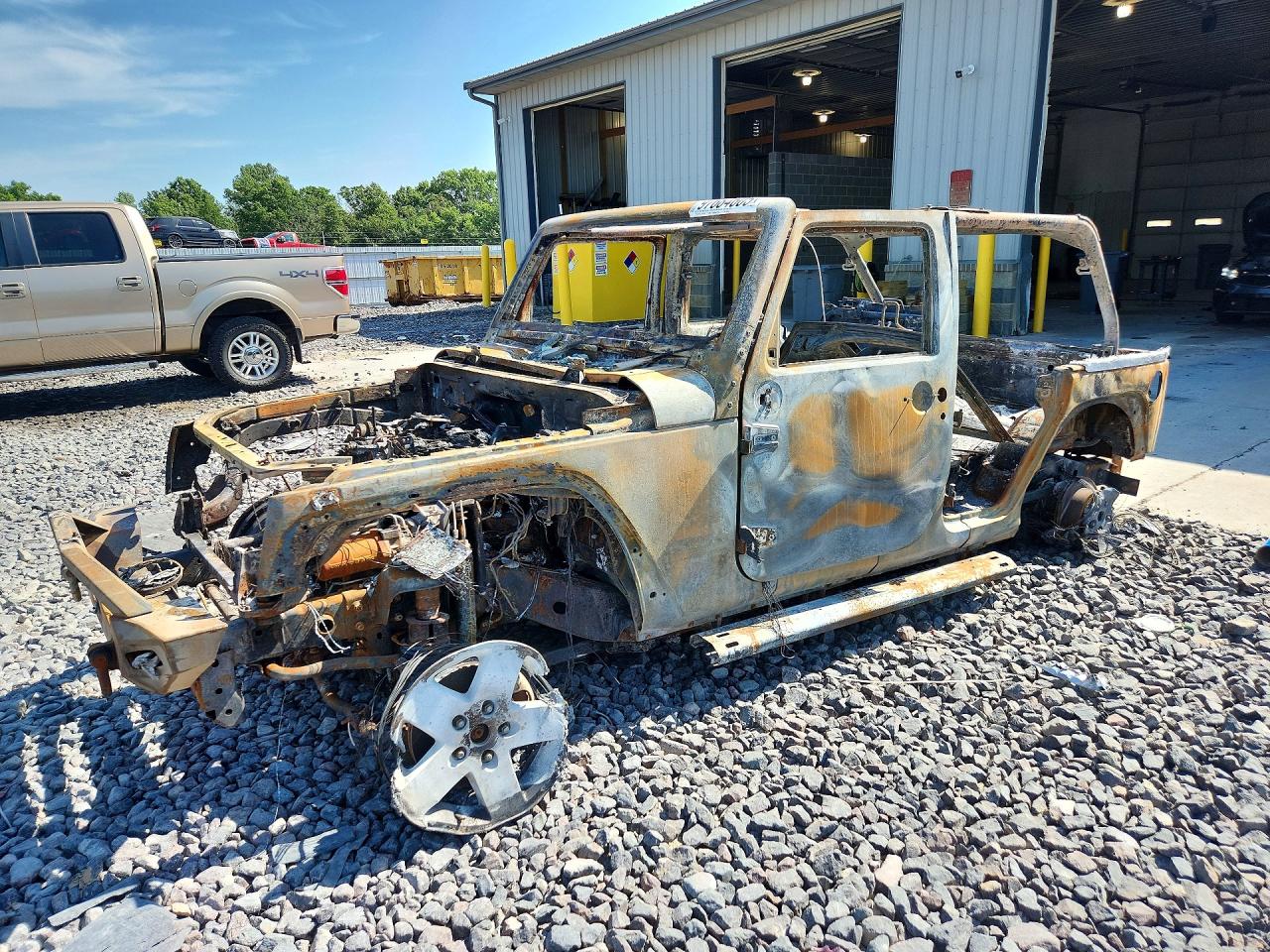 2014 Jeep Wrangler Unlimited Sport Burn vin: 1C4BJWDG0EL236556