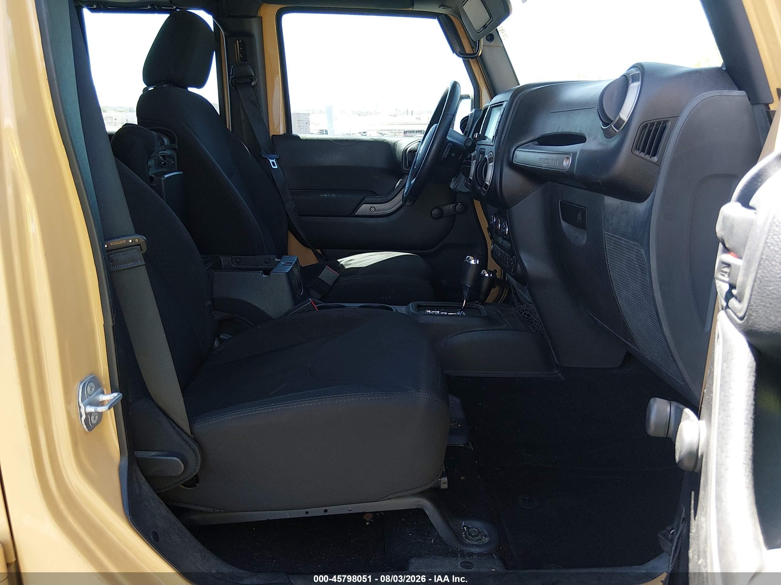 2014 Jeep Wrangler Unlimited Sport Champagne vin: 1C4BJWDG0EL242387