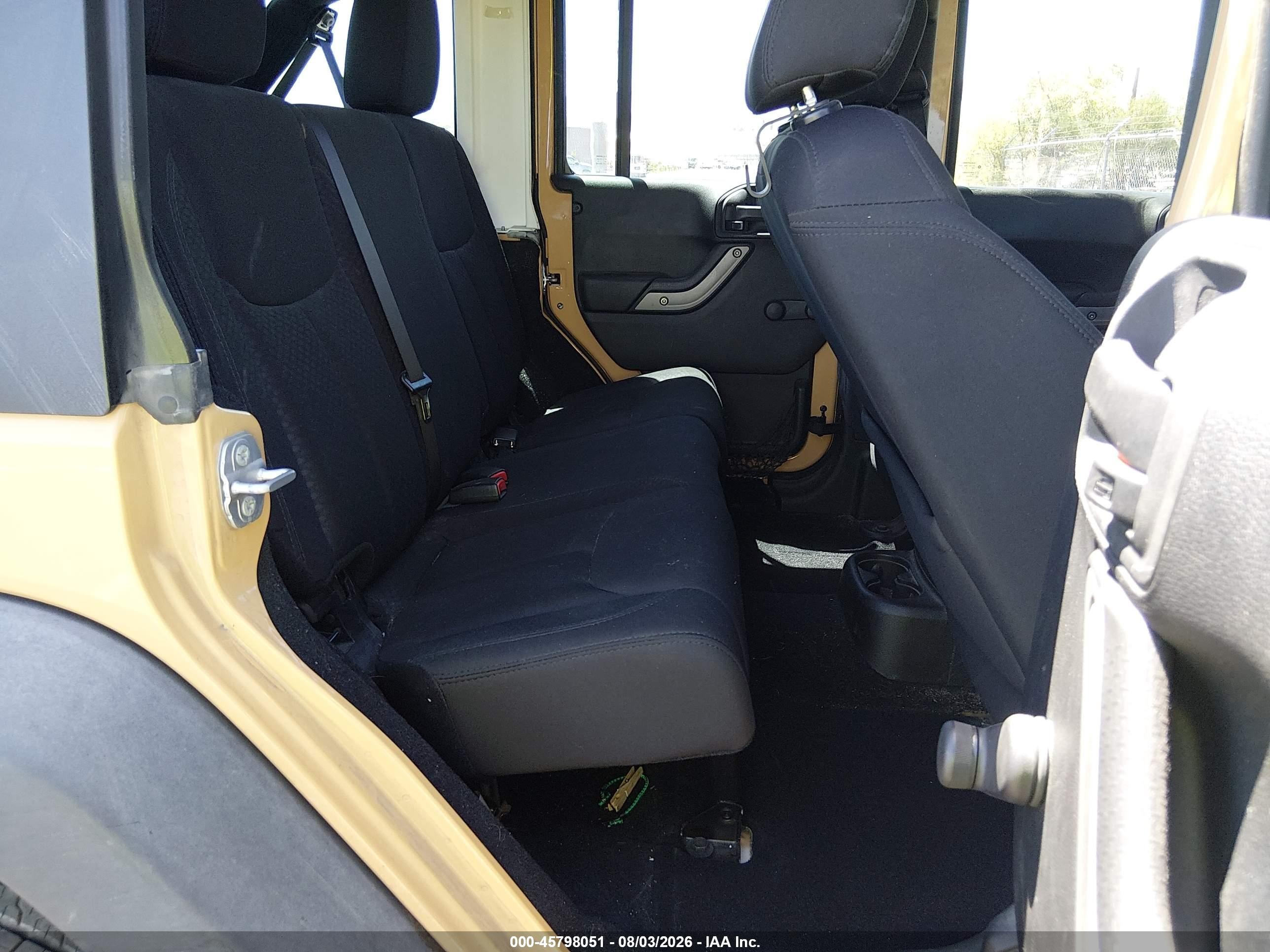 2014 Jeep Wrangler Unlimited Sport Champagne vin: 1C4BJWDG0EL242387