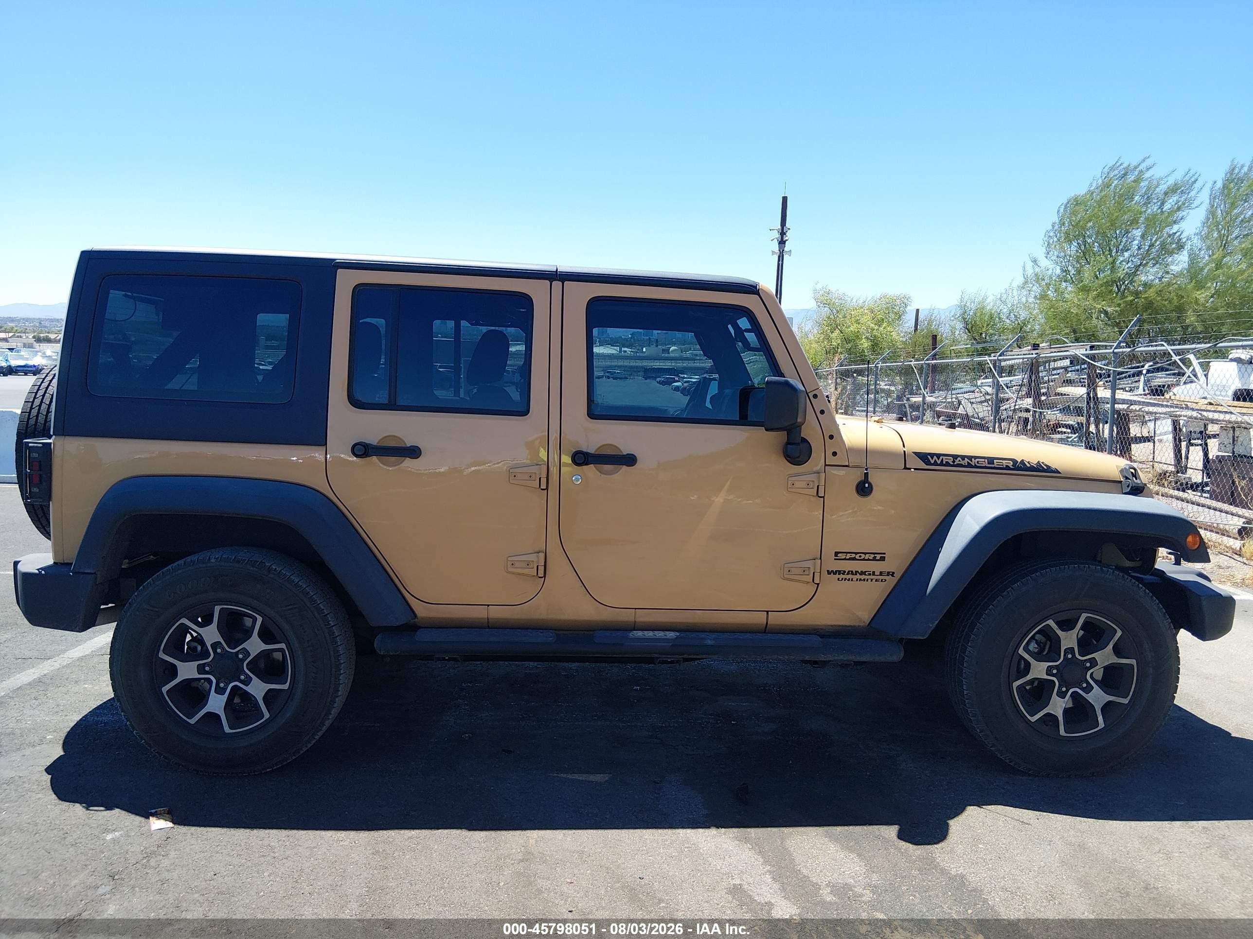 2014 Jeep Wrangler Unlimited Sport Champagne vin: 1C4BJWDG0EL242387