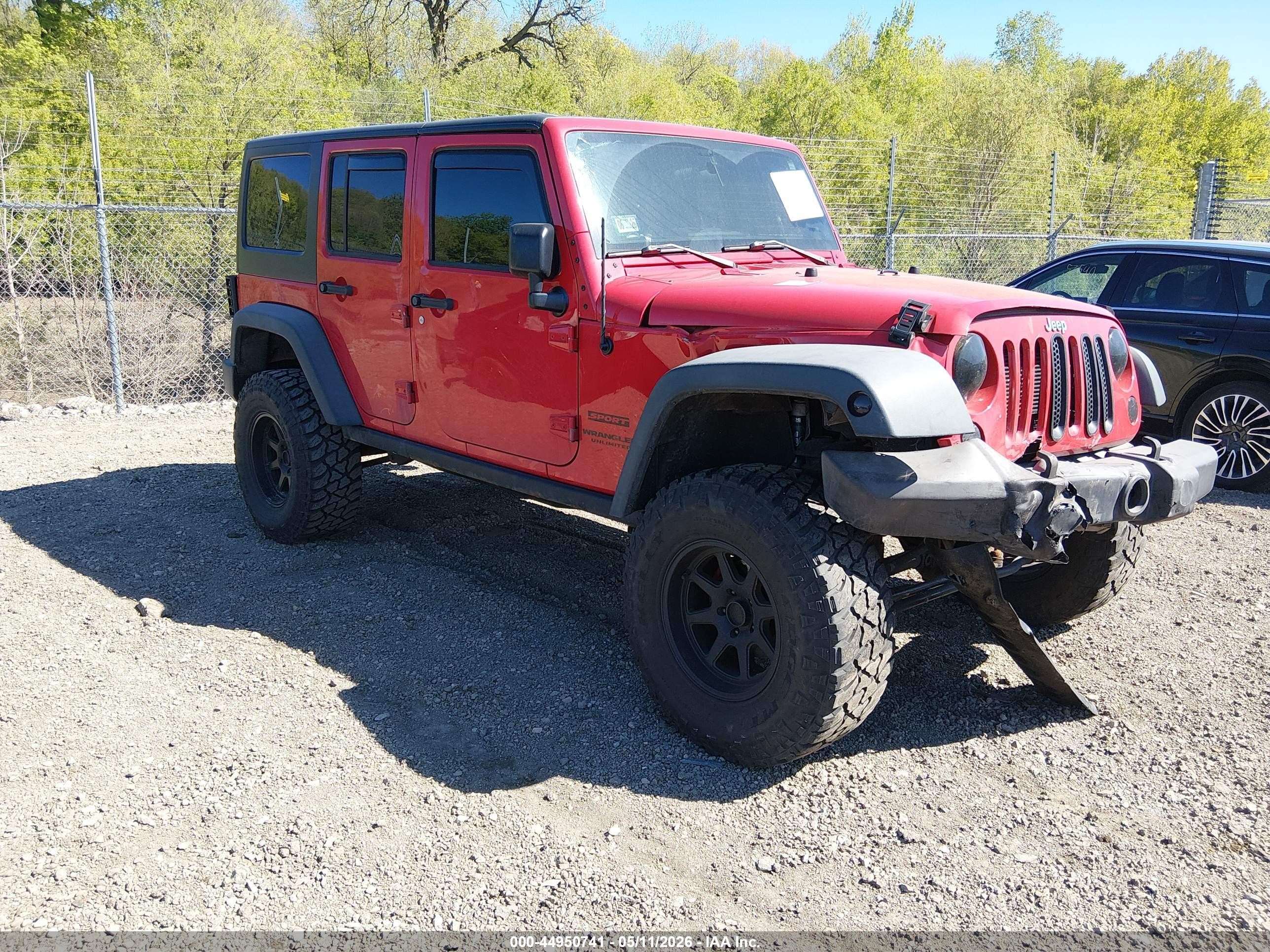 2014 Jeep Wrangler Unlimited Sport Red vin: 1C4BJWDG0EL261733